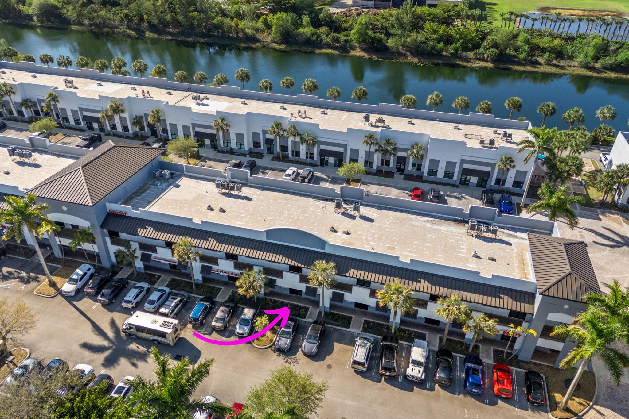 ROYAL PALM BUSINESS PLAZA - Commercial Sale