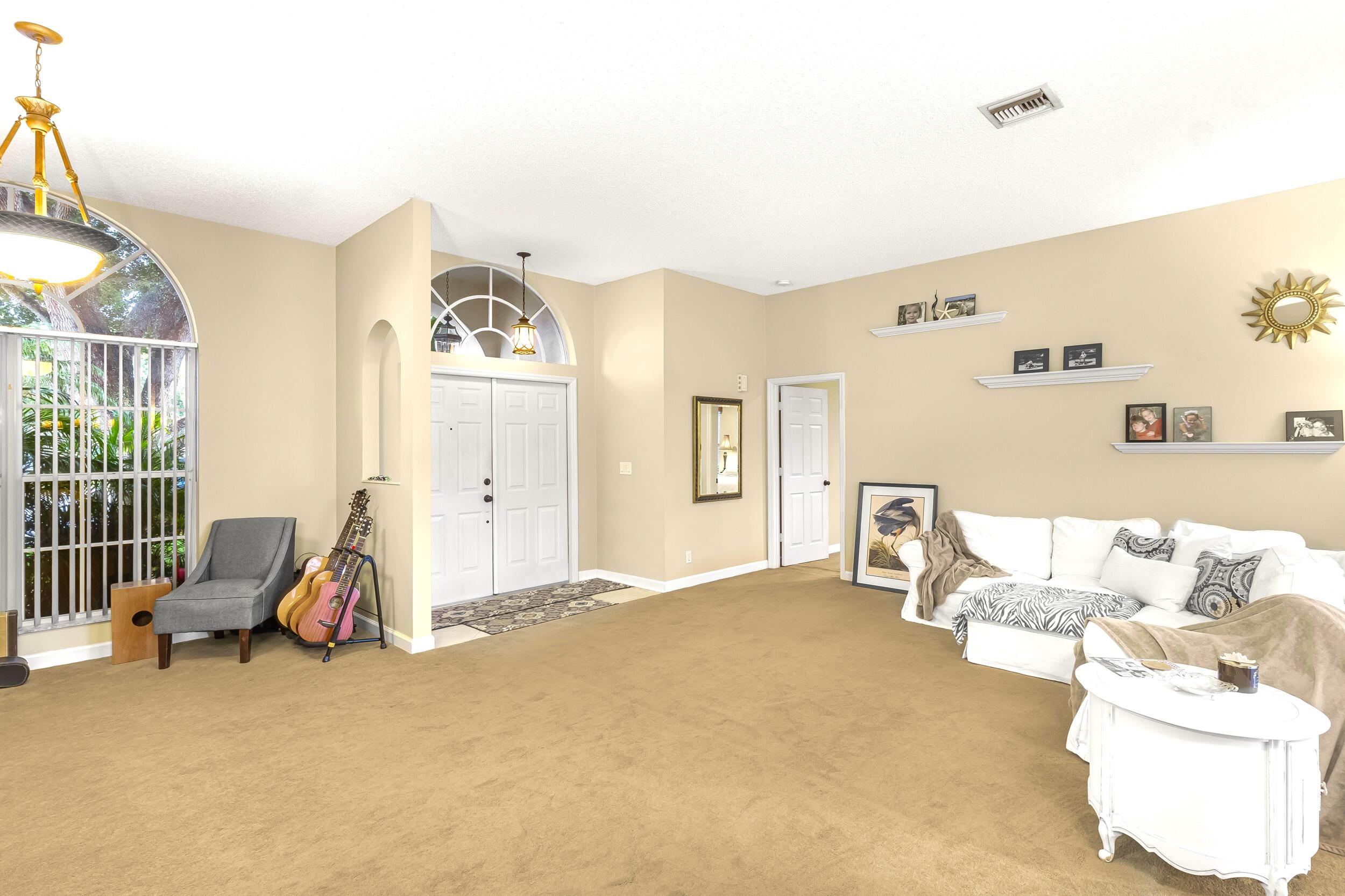 7607 Monclair Court