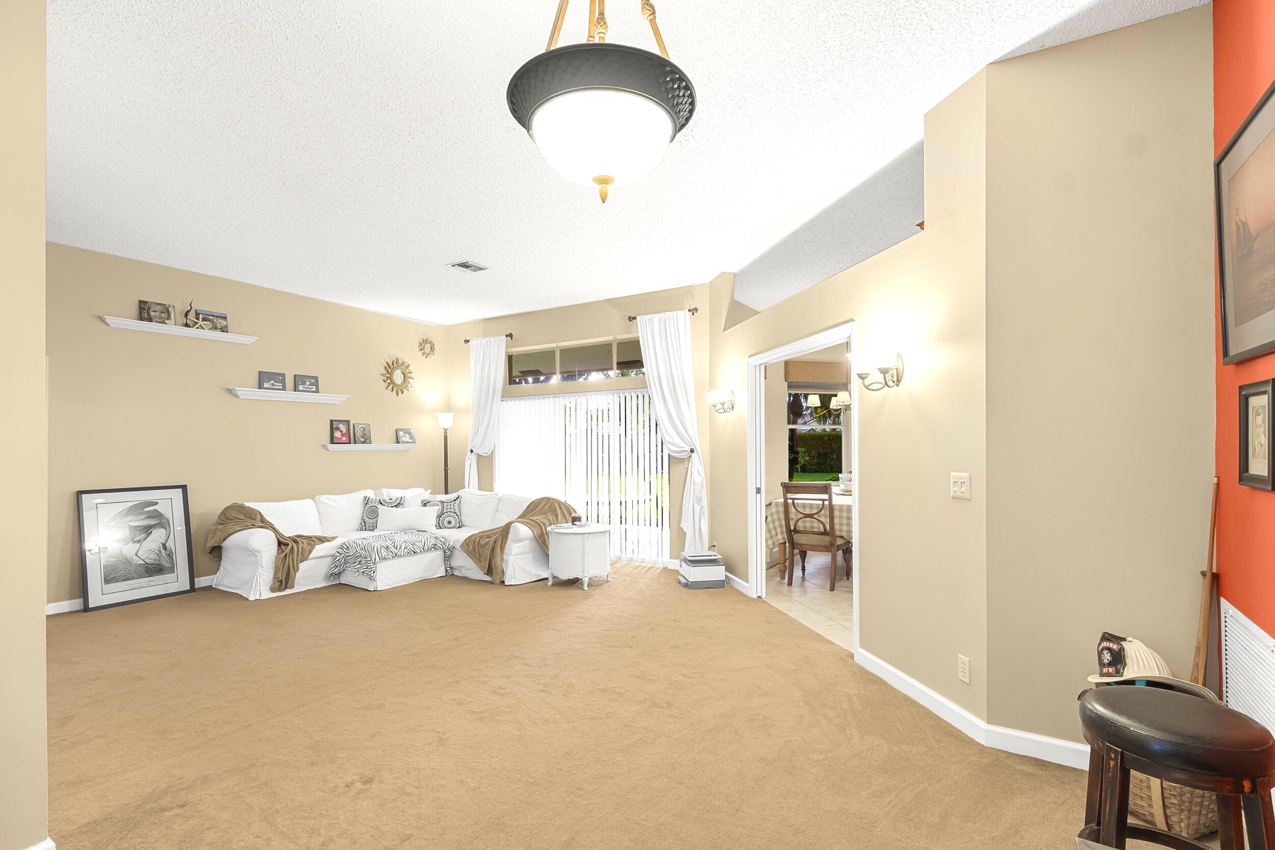 7607 Monclair Court