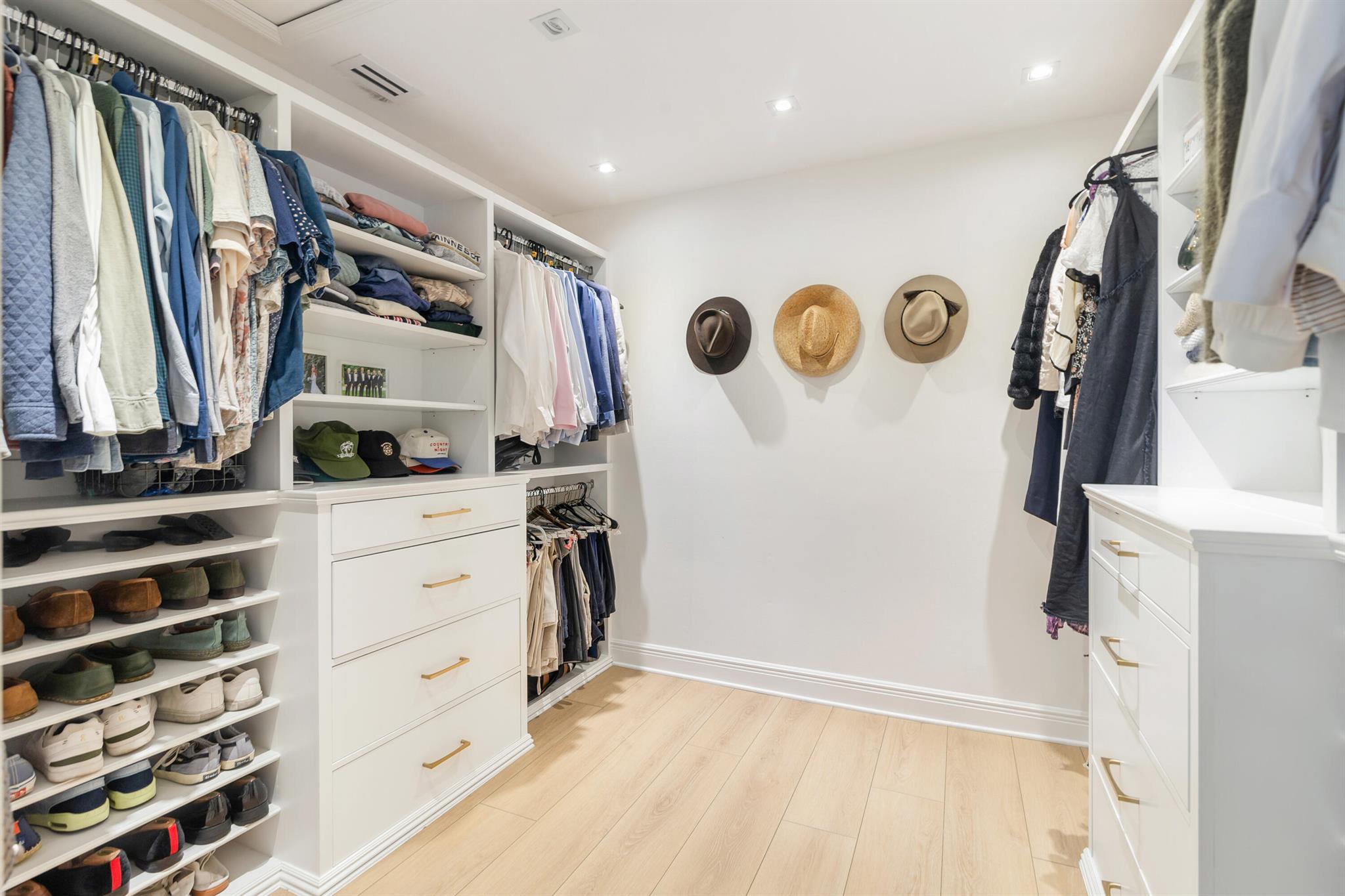 LITTLE RANCHES 1ST ADD - Residential