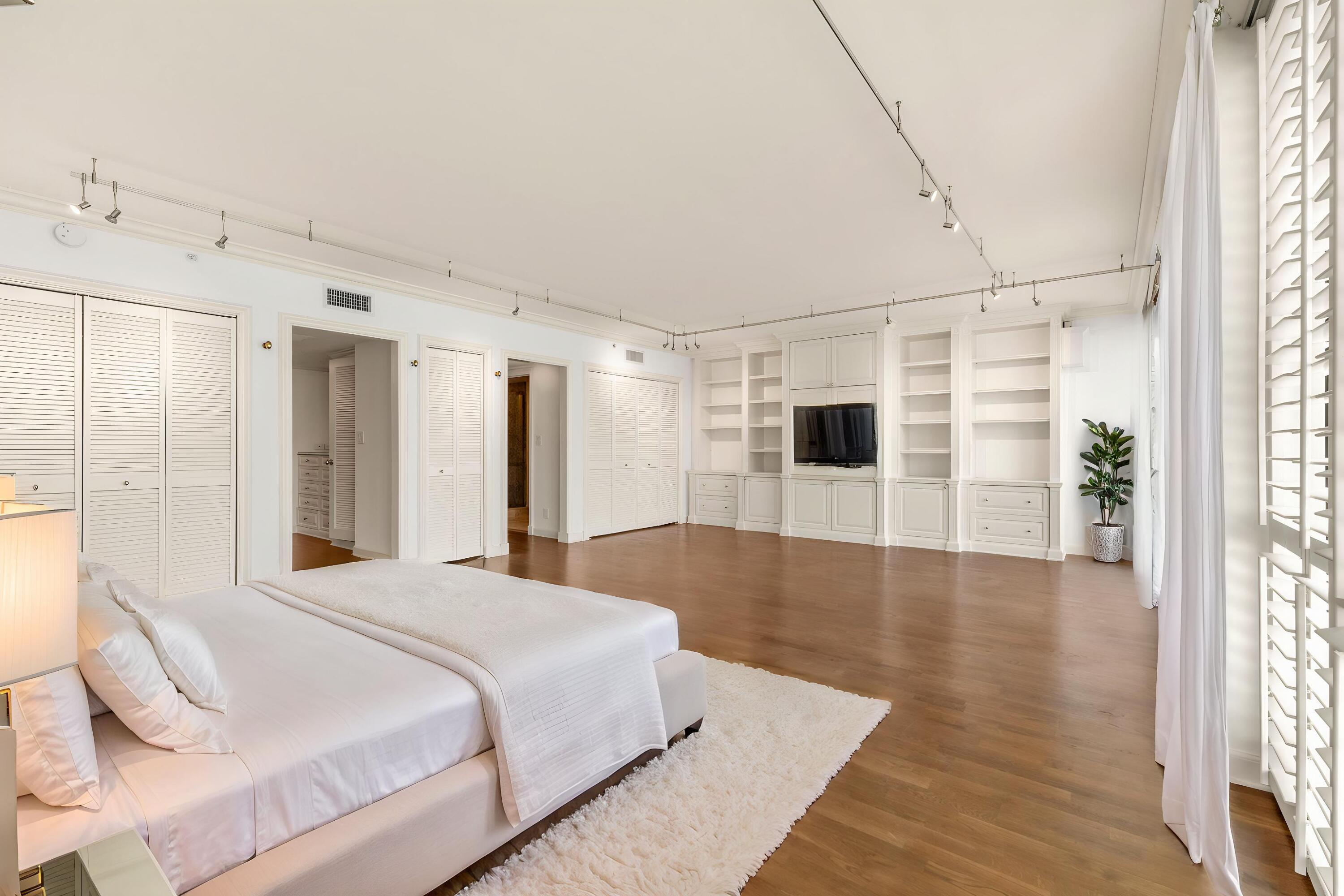 PLAZA OF THE PALM BEACHES CONDO - Residential