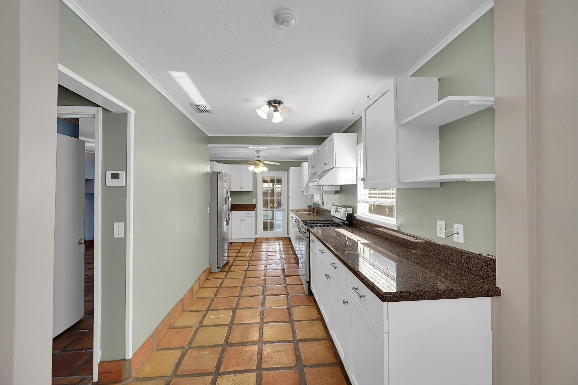 PINEWOOD PARK - Residential