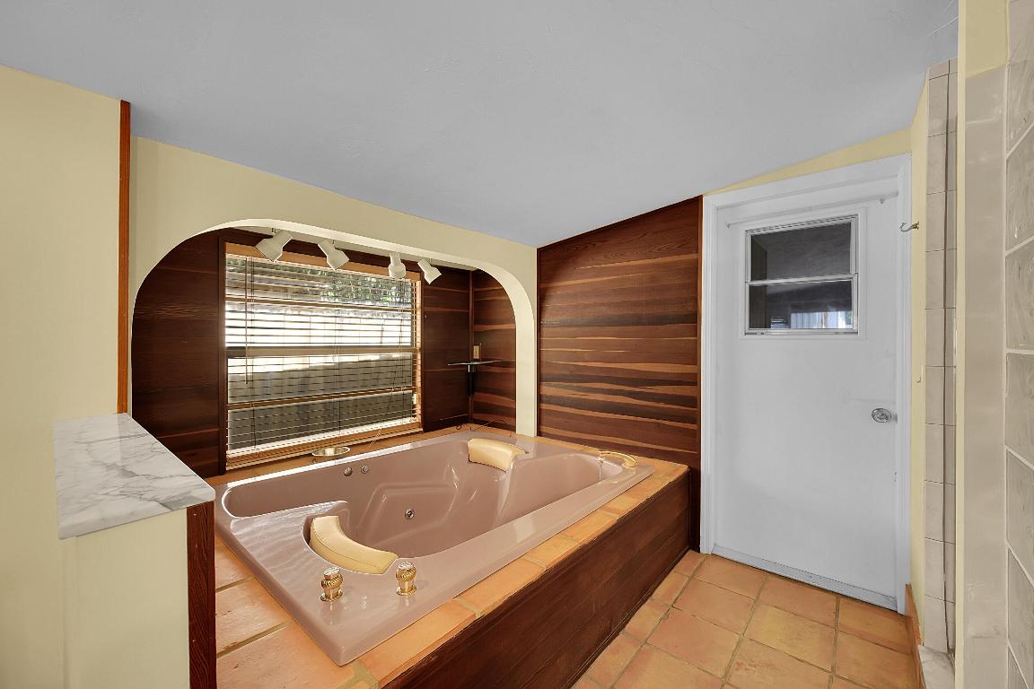 PINEWOOD PARK - Residential