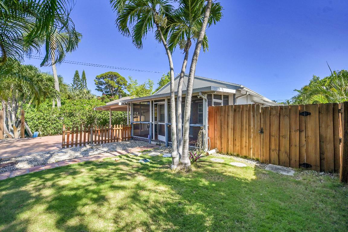 PINEWOOD PARK - Residential