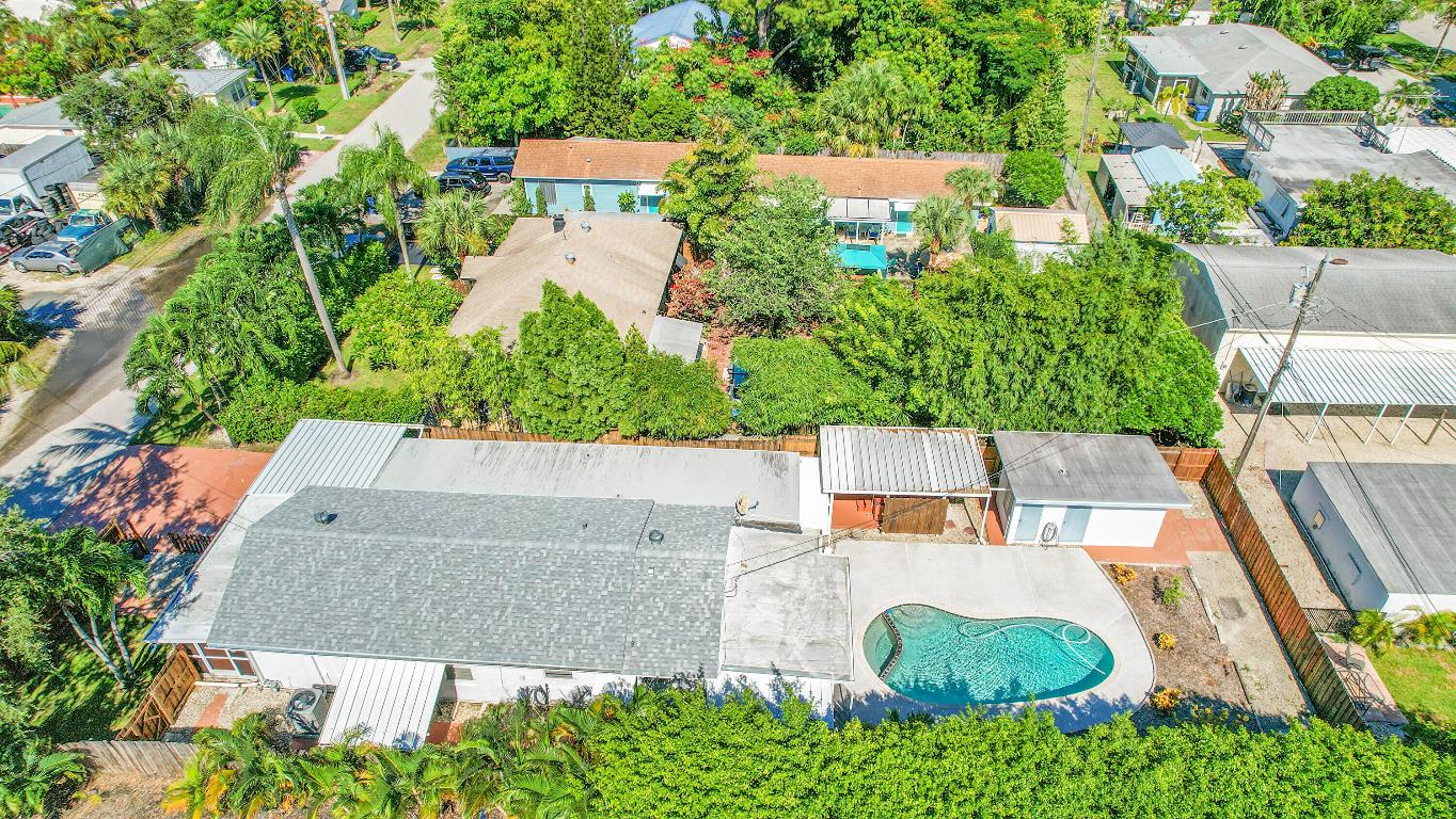 PINEWOOD PARK - Residential