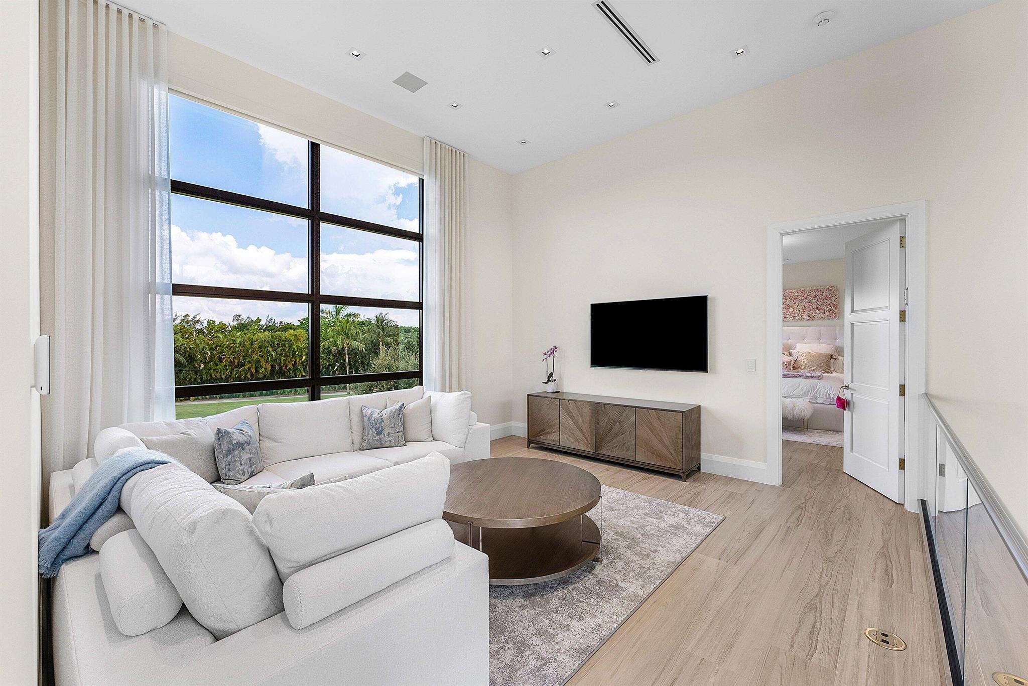 ST ANDREWS COUNTRY CLUB - Residential