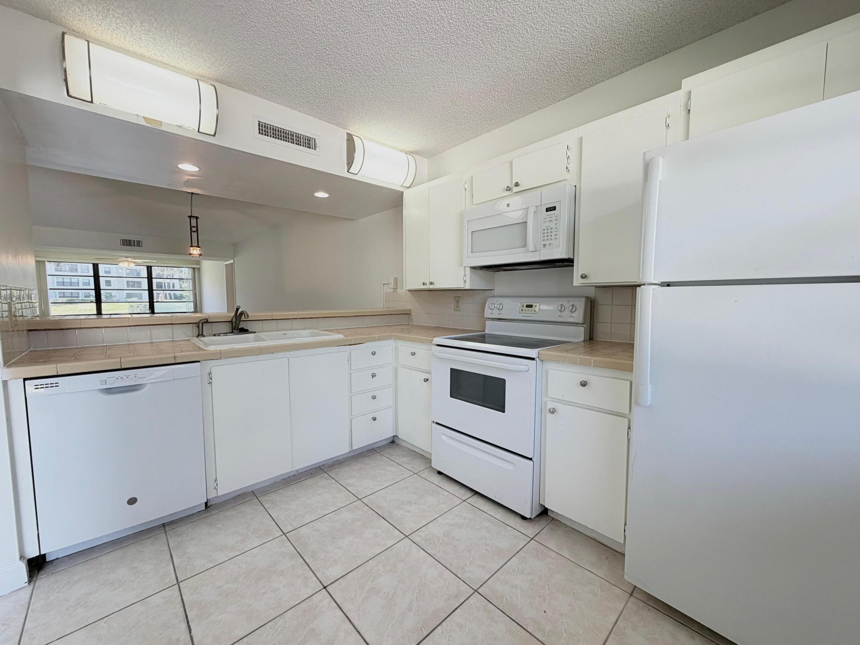 WHITEHALL VILLAGE - Residential Lease