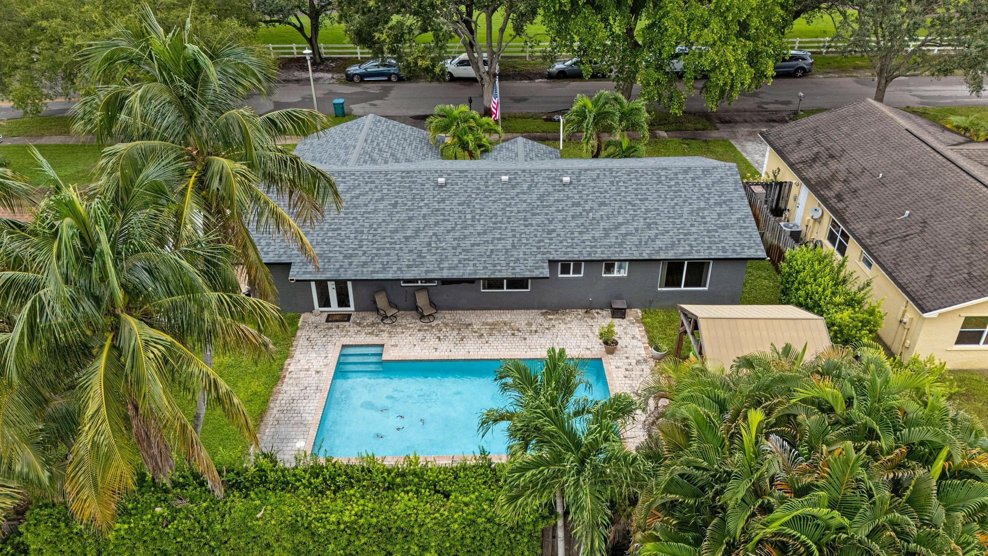 FLAMINGO GARDENS-JACARAND - Residential