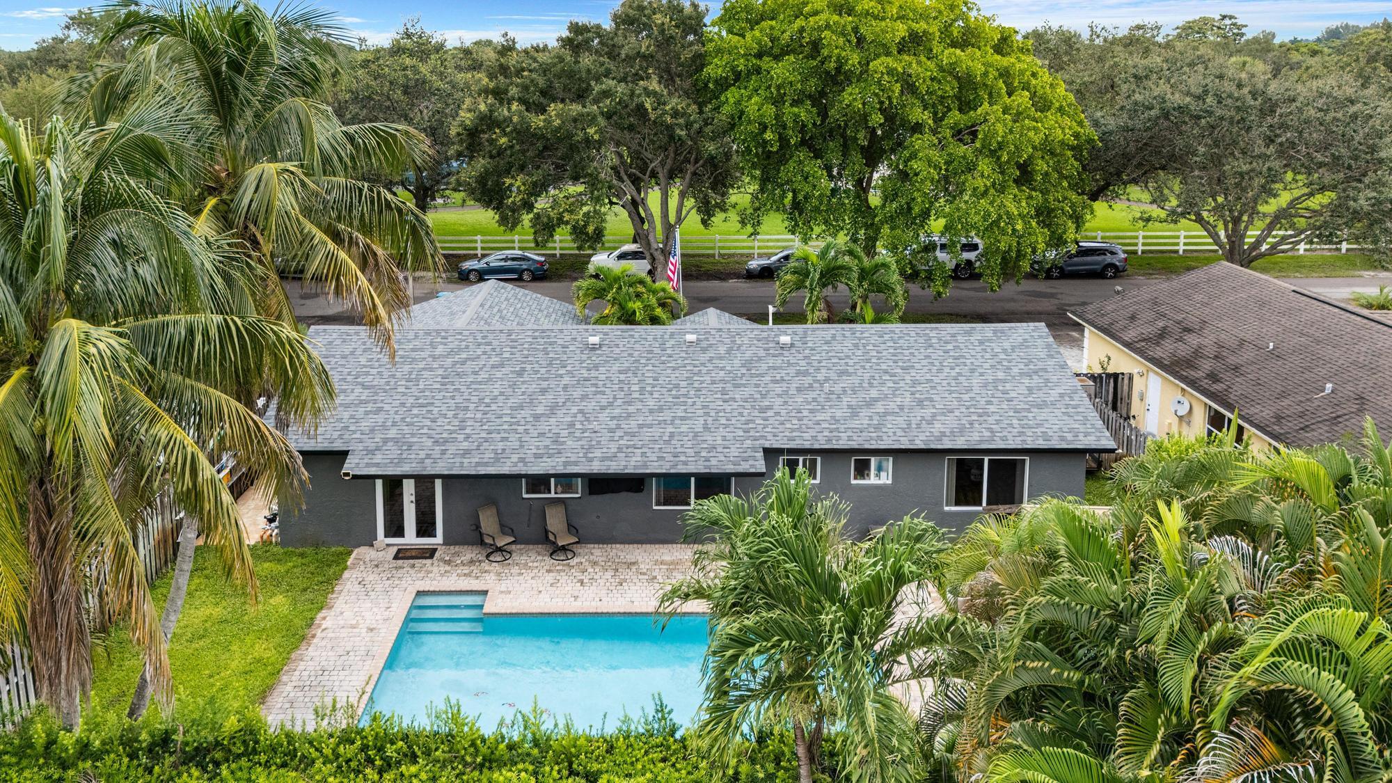 FLAMINGO GARDENS-JACARAND - Residential