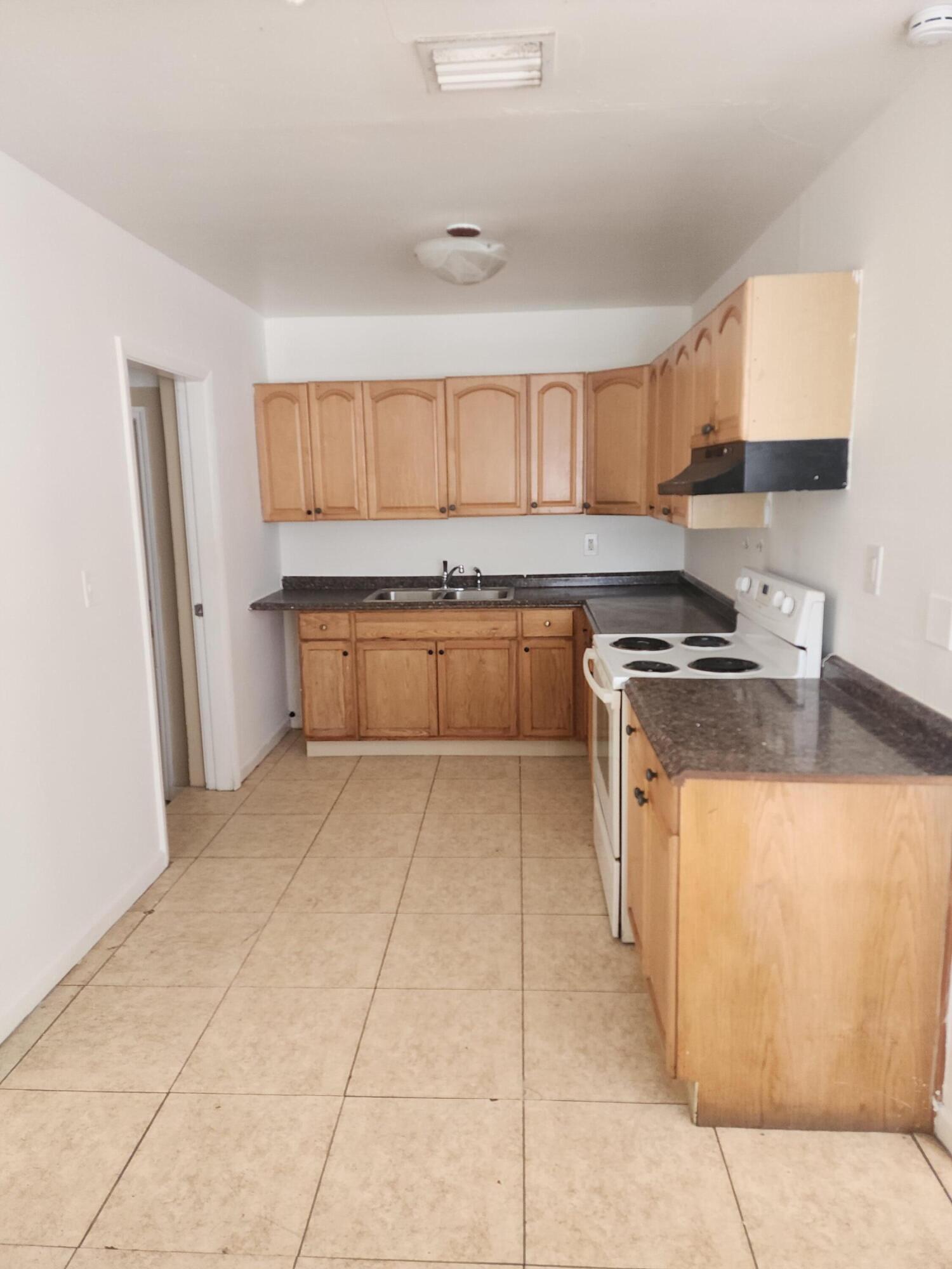 POMPANO PARK - Residential Lease