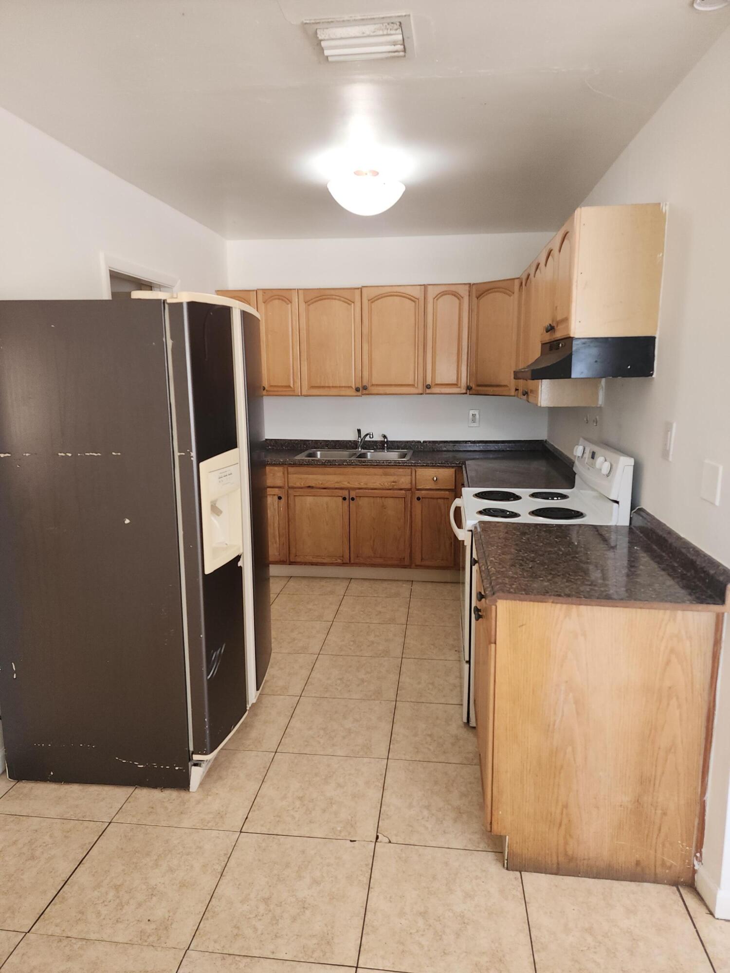 POMPANO PARK - Residential Lease