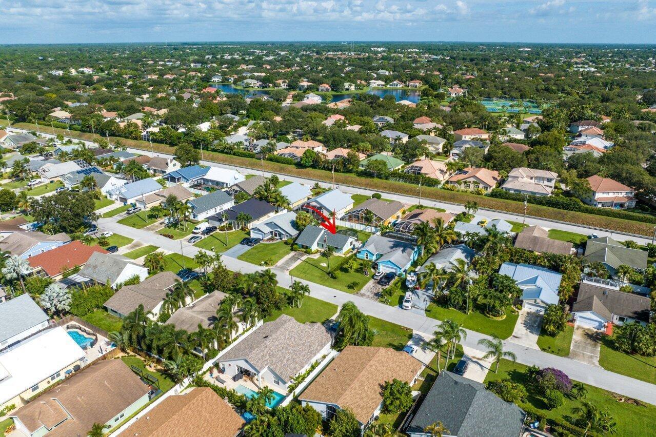 NORTH PALM BEACH HEIGHTS - Residential Lease