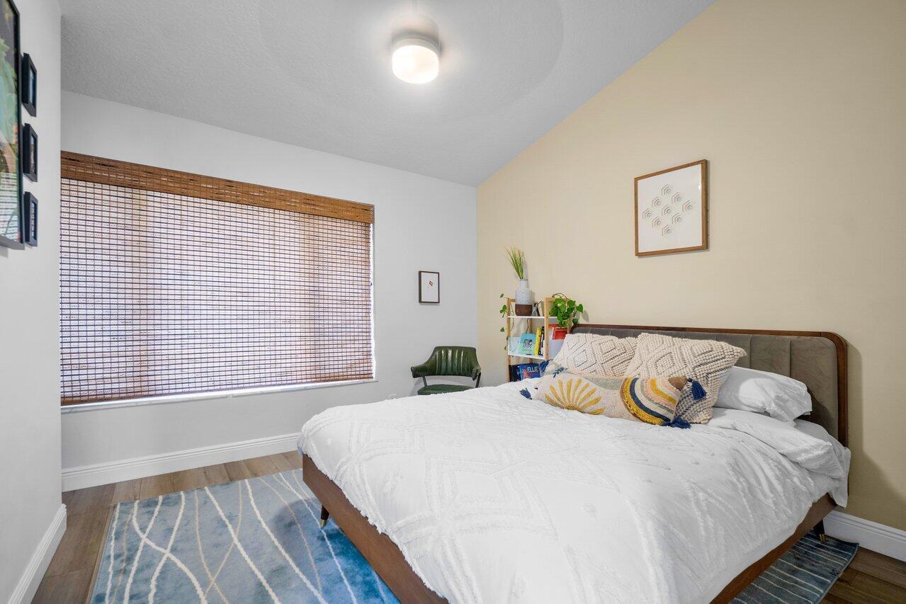 NORTH PALM BEACH HEIGHTS - Residential Lease