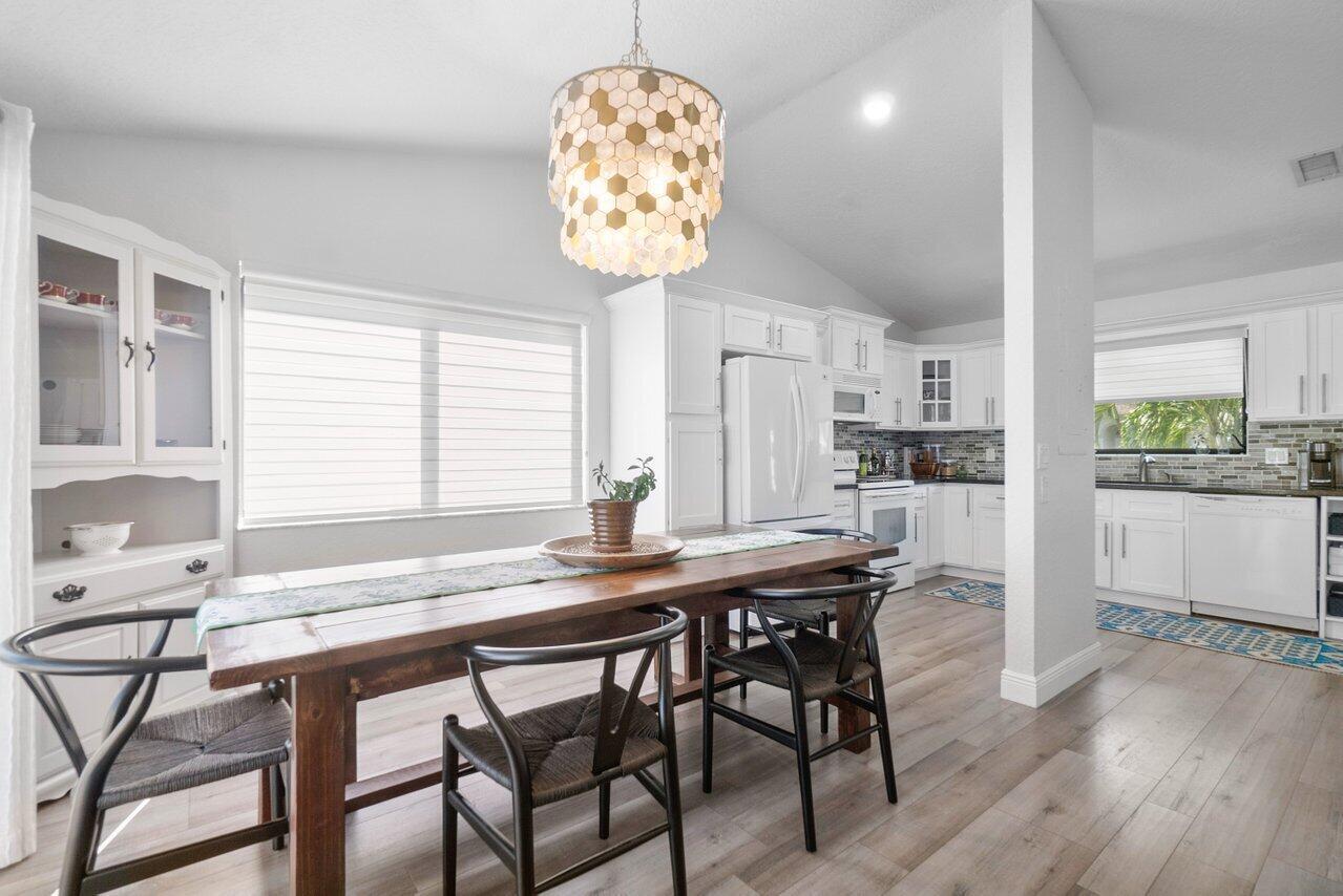 NORTH PALM BEACH HEIGHTS - Residential Lease