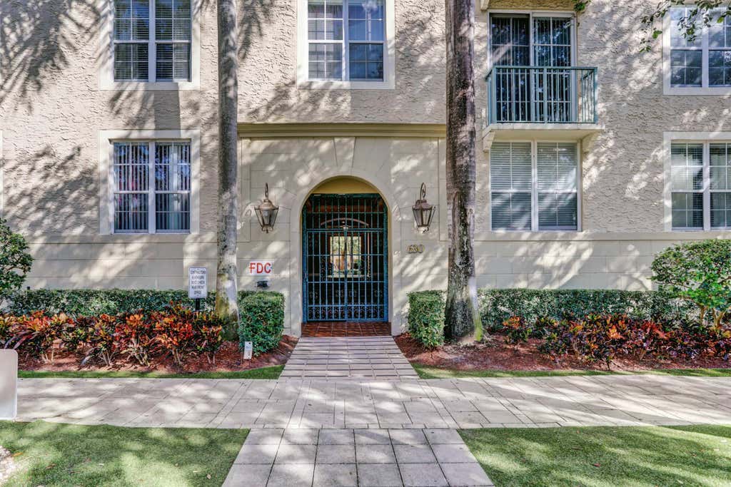 Photo of 630 S Sapodilla Avenue S #321, West Palm Beach, FL 33401 (MLS # B26054384)