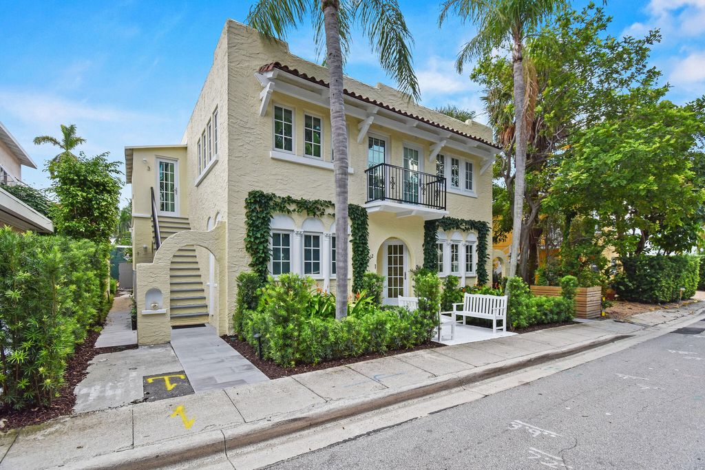 Photo of 212 Oleander Avenue, Palm Beach, FL 33480 (MLS # R11126123)