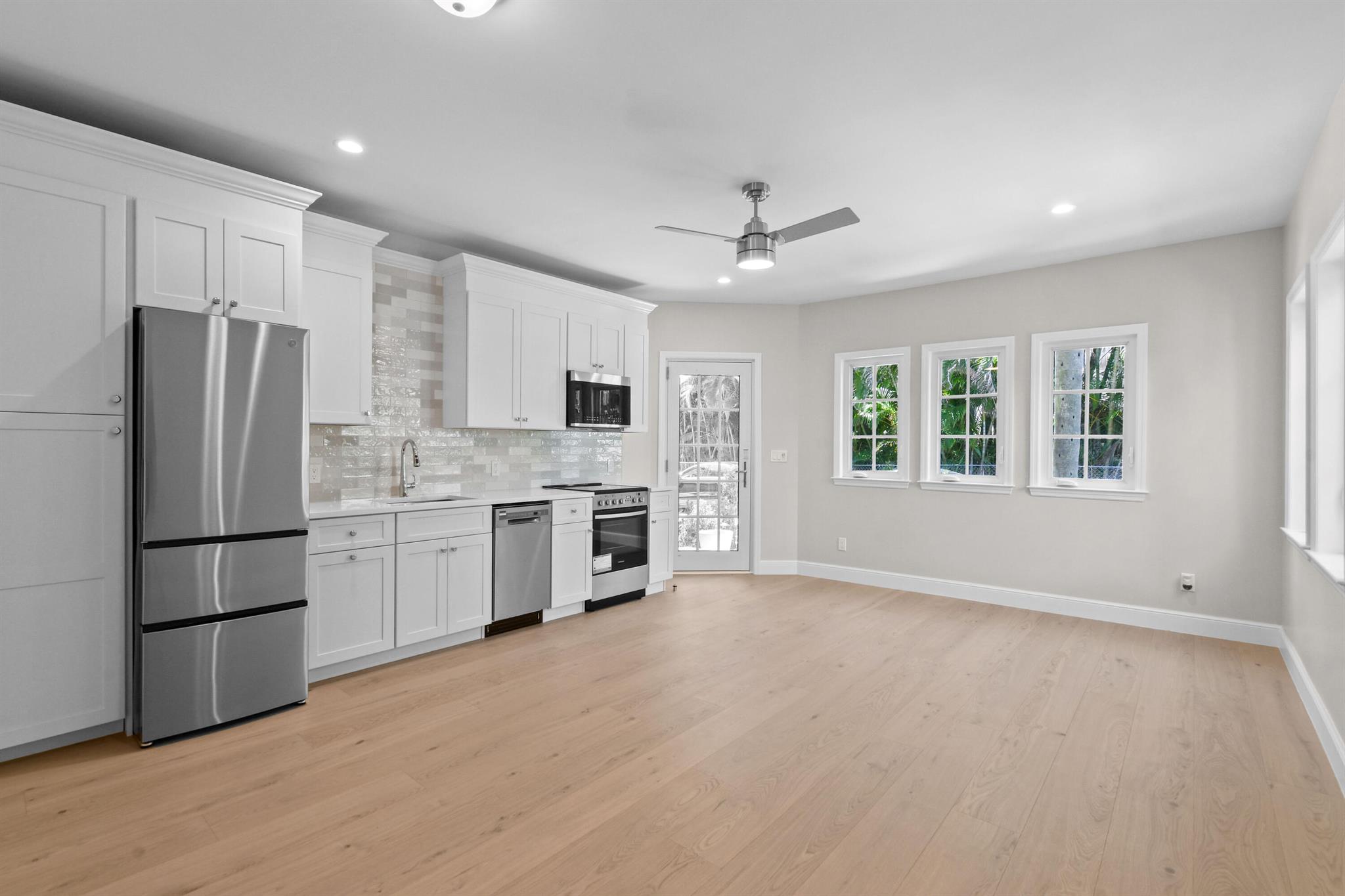 JEANETTE COURT - Commercial Sale