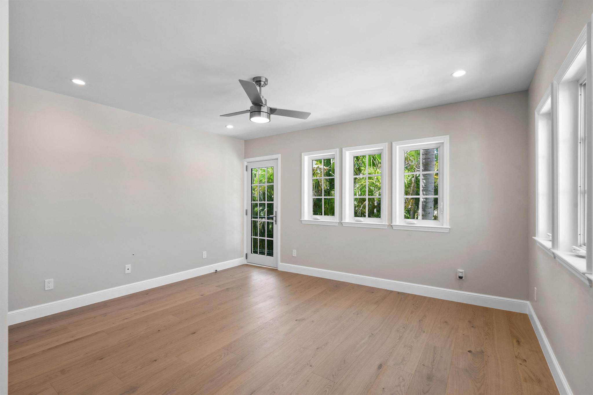 JEANETTE COURT - Commercial Sale