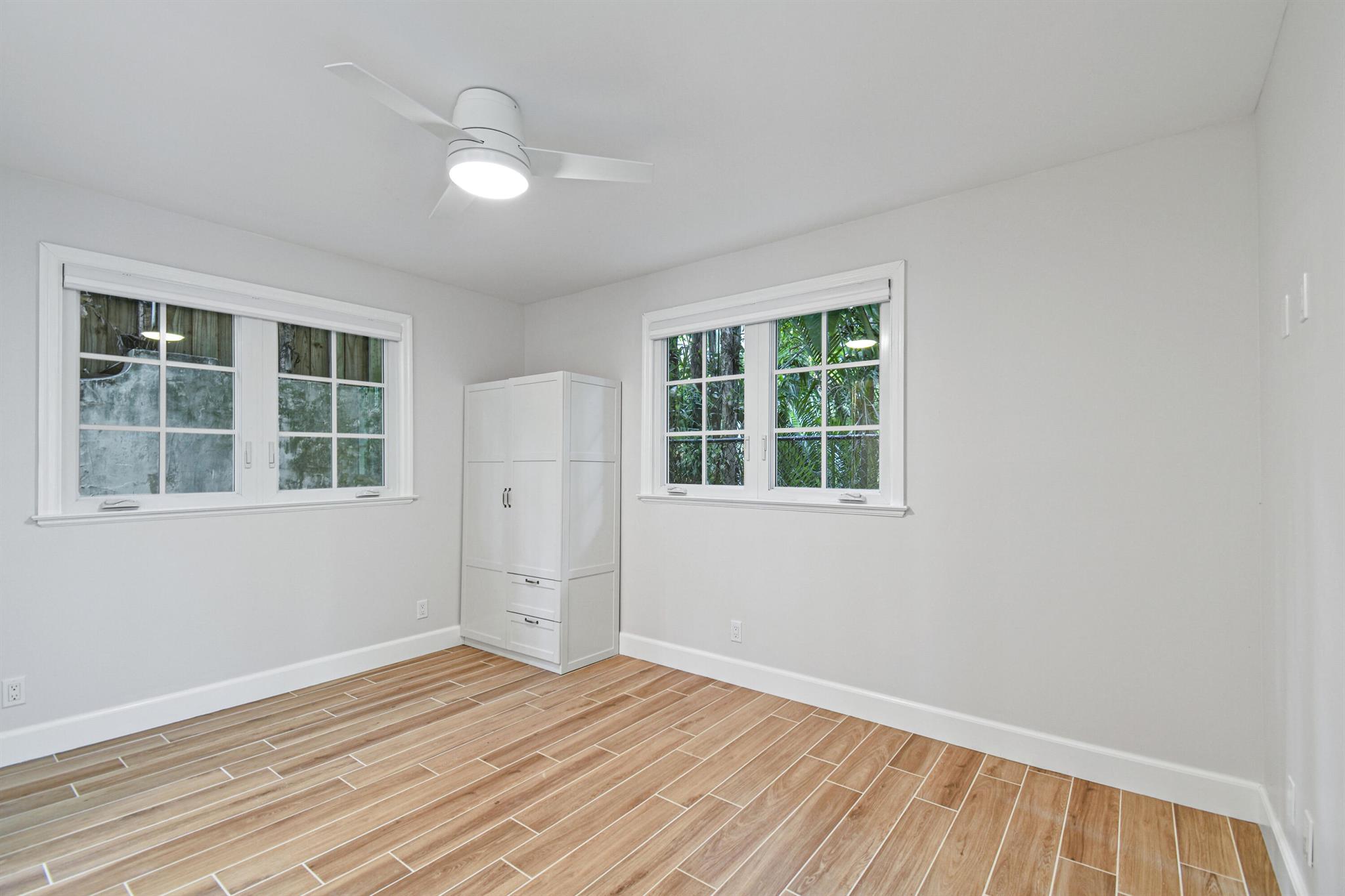 JEANETTE COURT - Commercial Sale