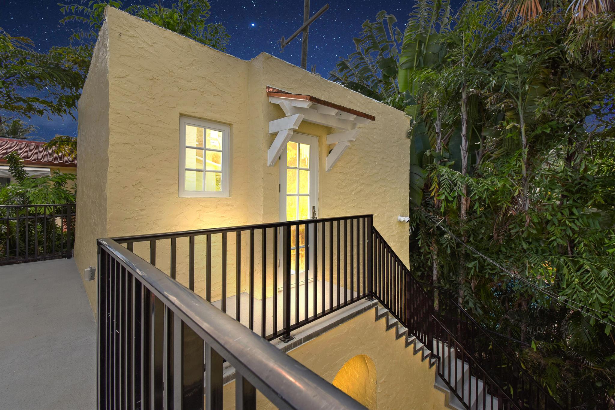 JEANETTE COURT - Commercial Sale