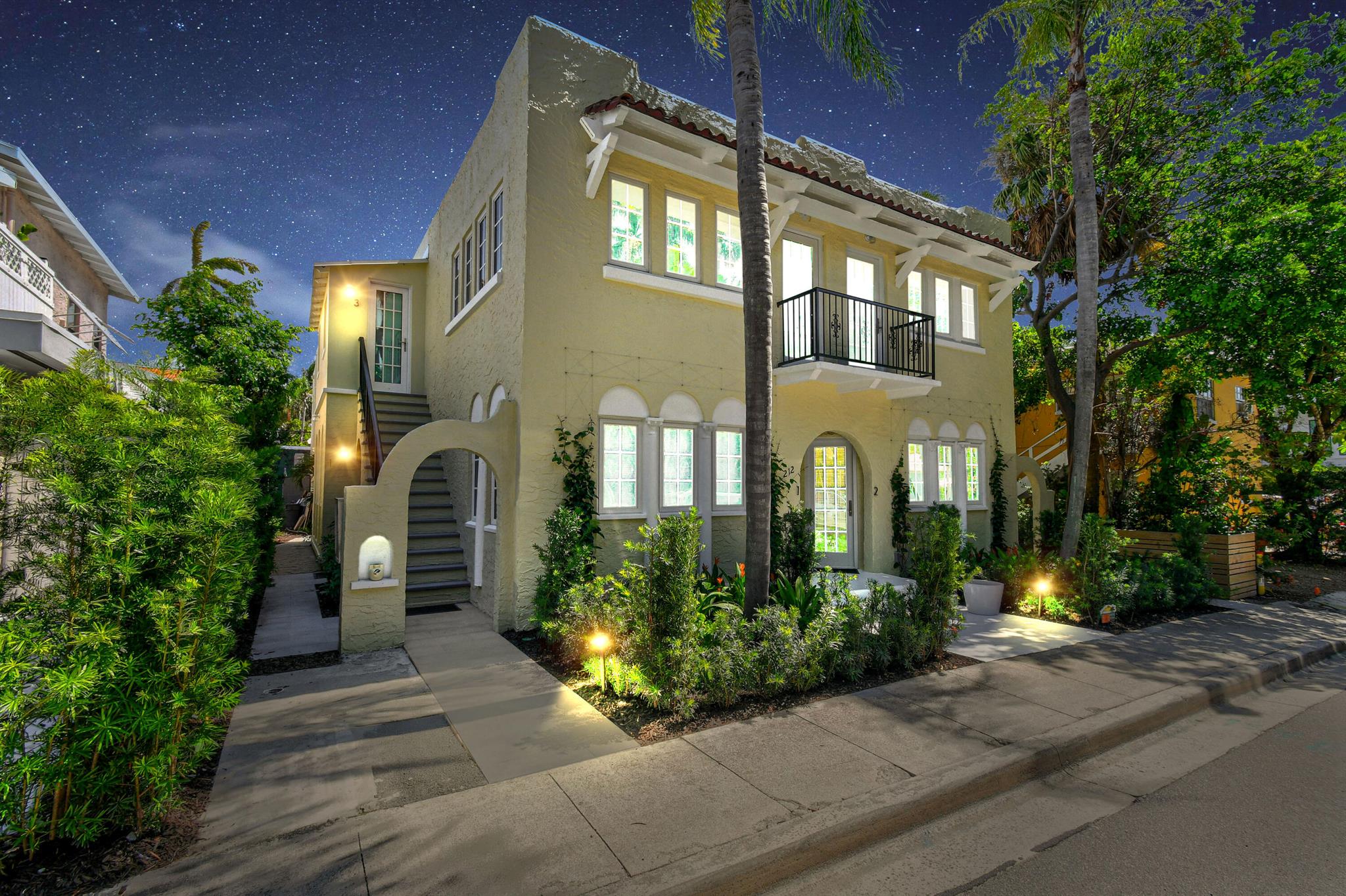 212 Oleander Avenue