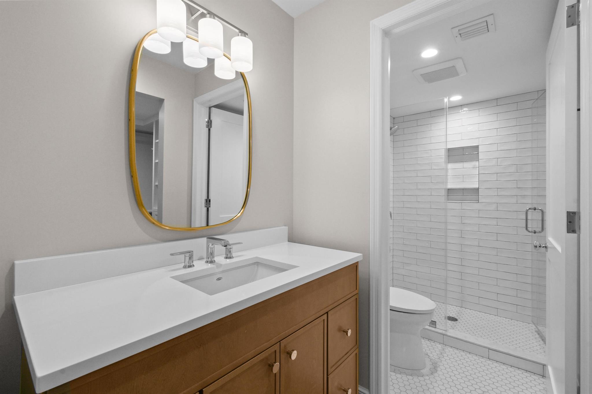 JEANETTE COURT - Commercial Sale