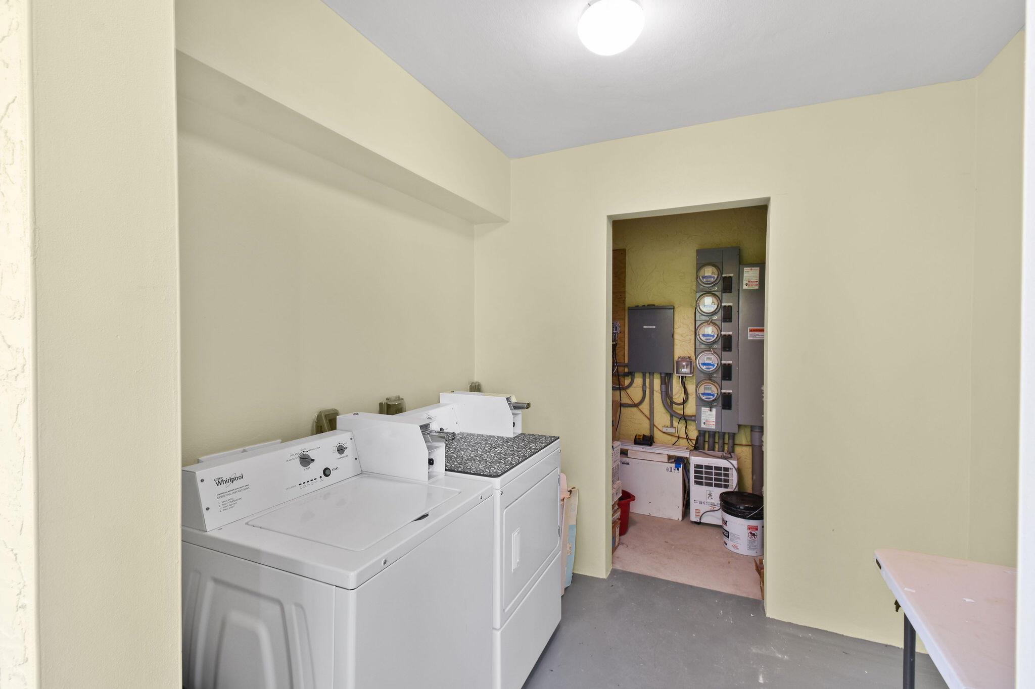 JEANETTE COURT - Commercial Sale