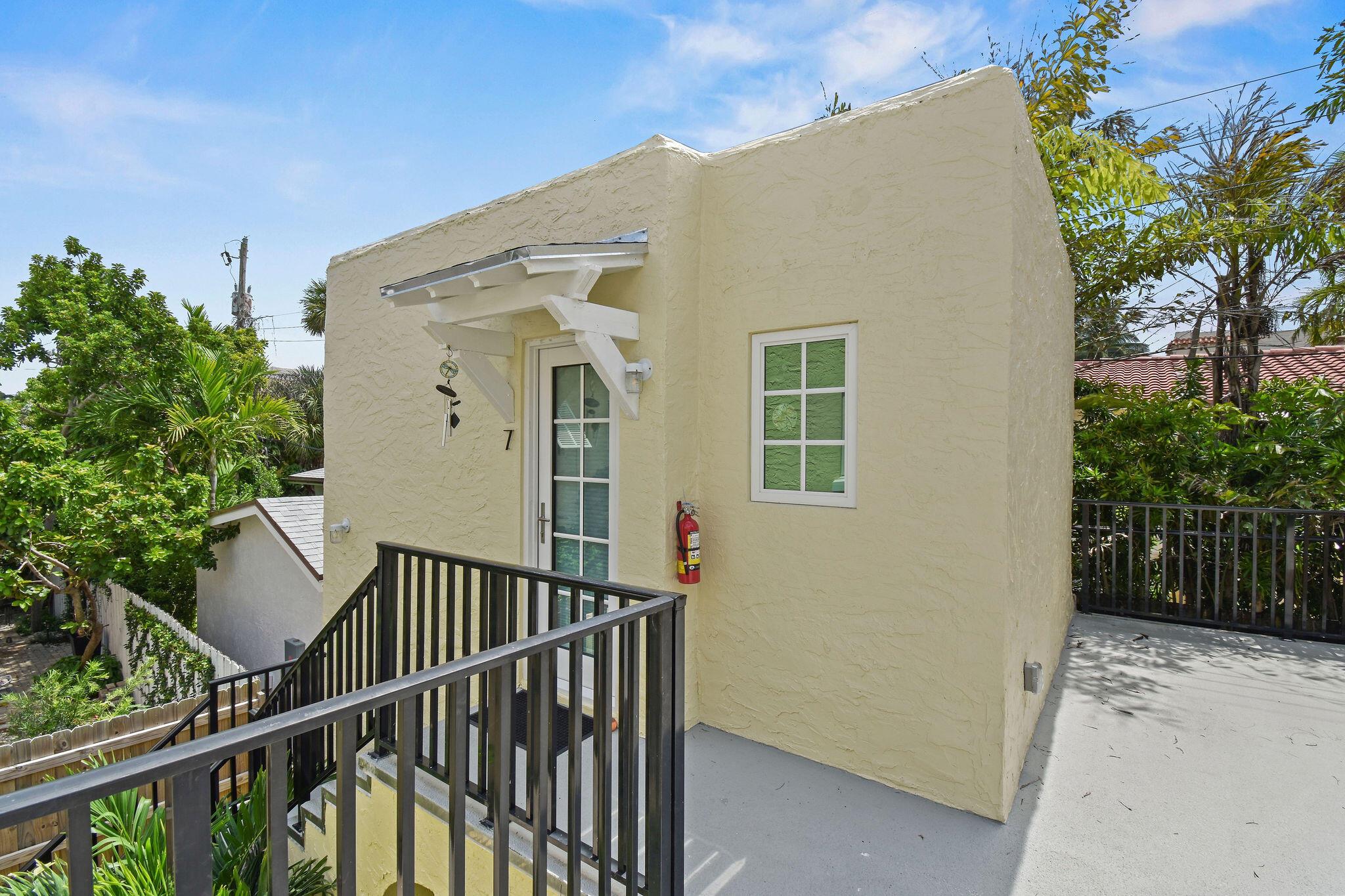 JEANETTE COURT - Commercial Sale