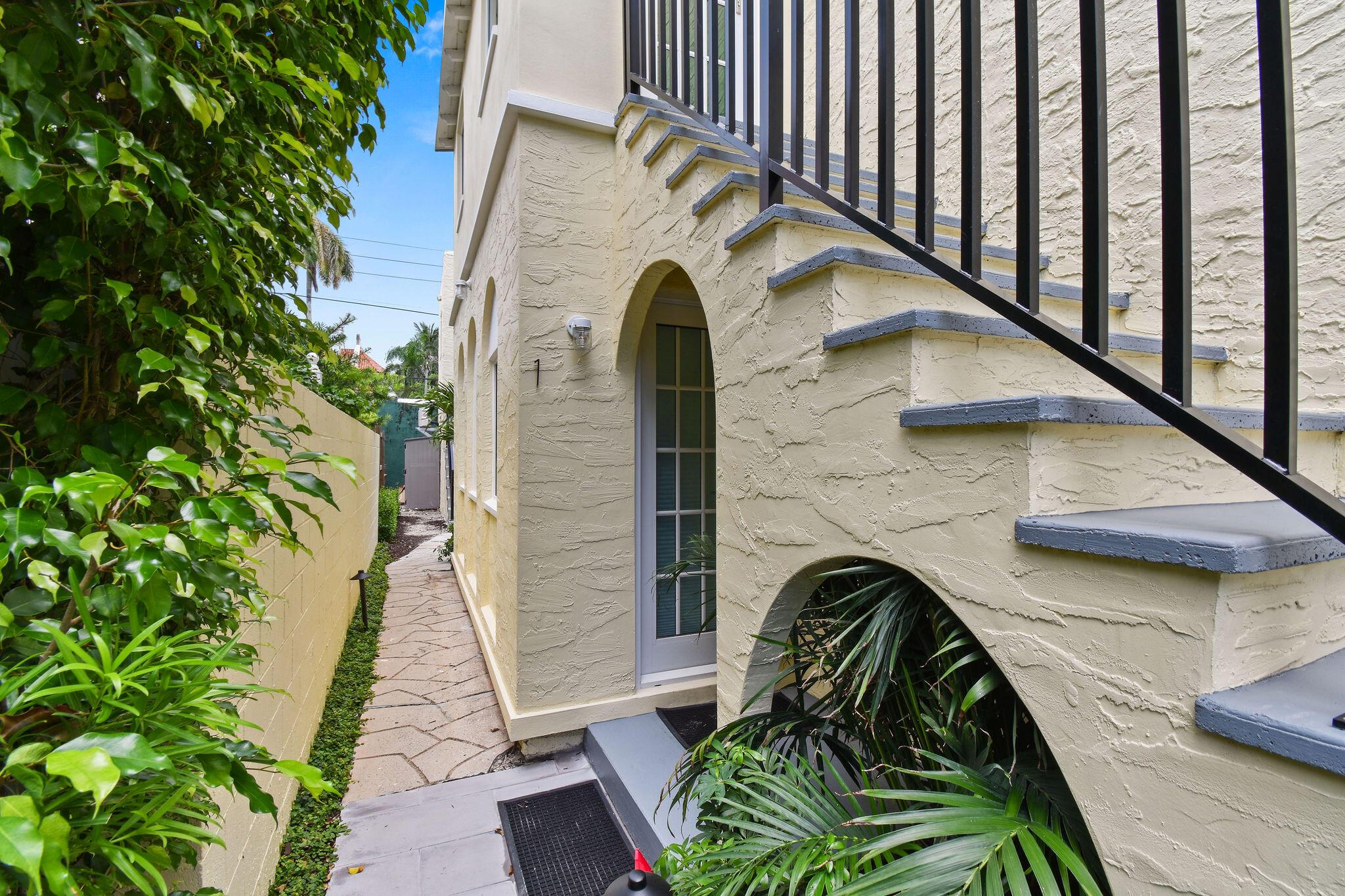 JEANETTE COURT - Commercial Sale