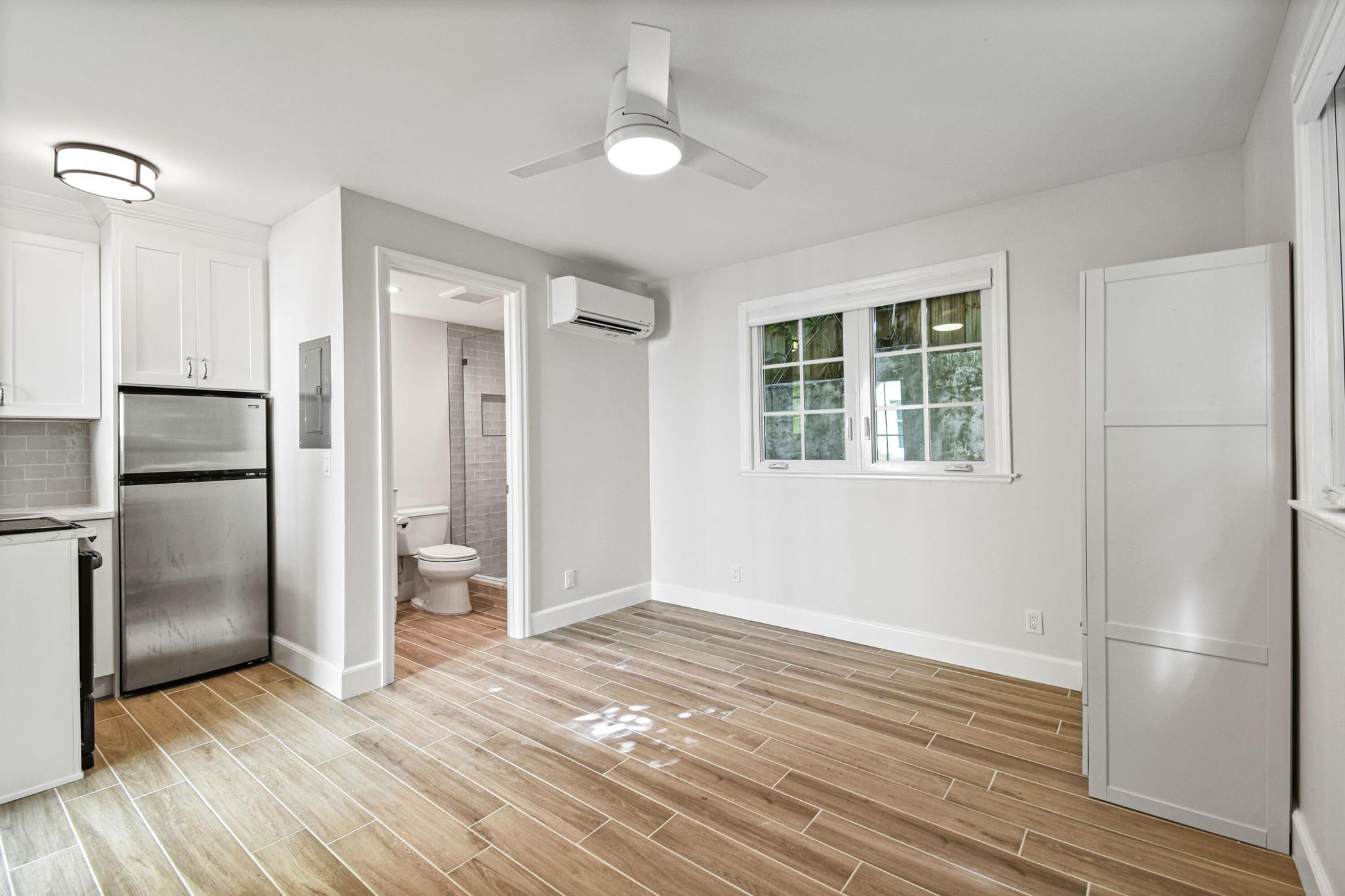 JEANETTE COURT - Commercial Sale