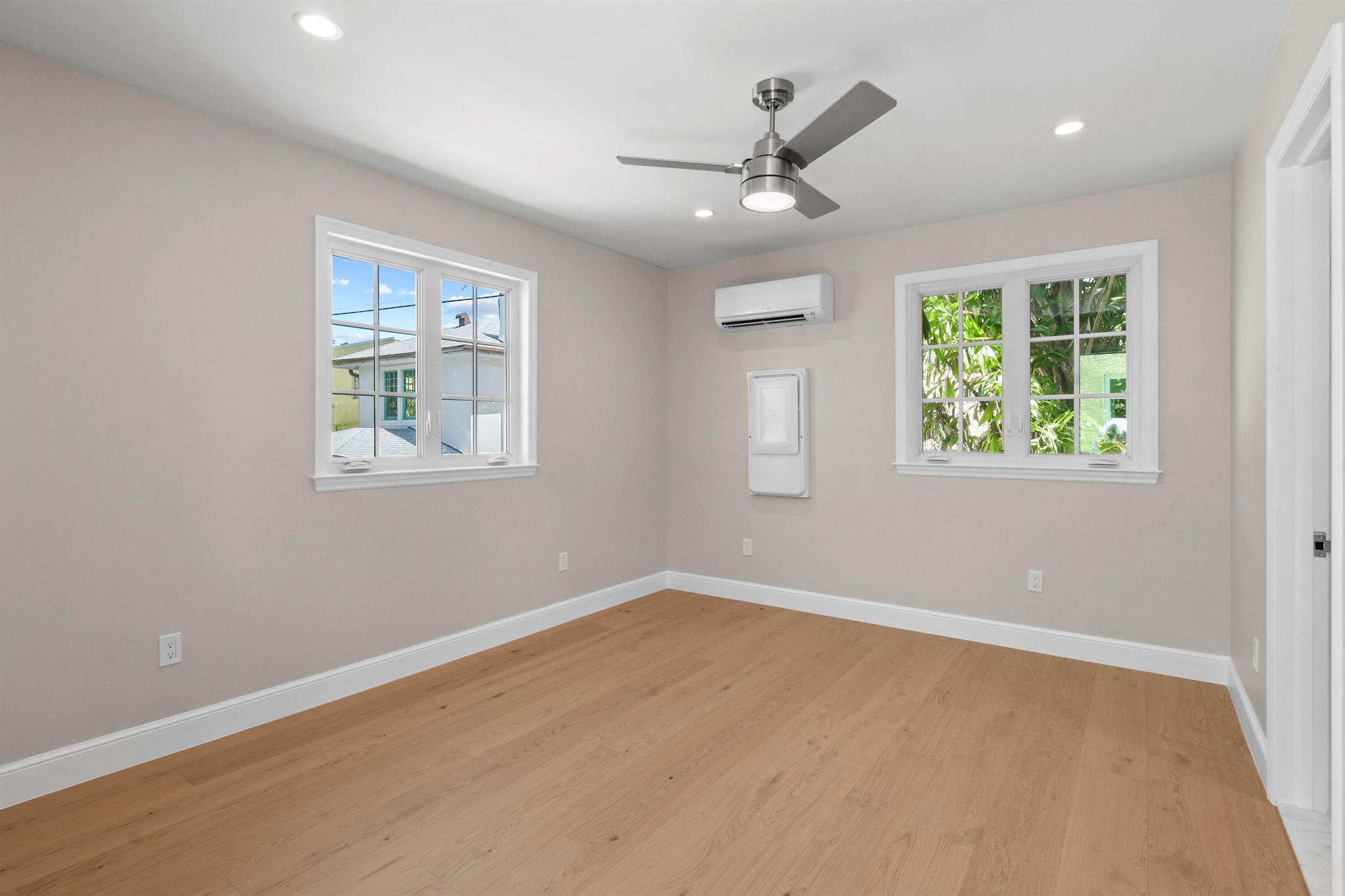 JEANETTE COURT - Commercial Sale