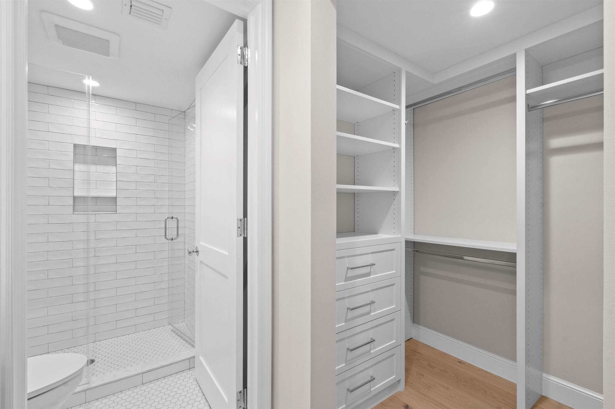 JEANETTE COURT - Commercial Sale