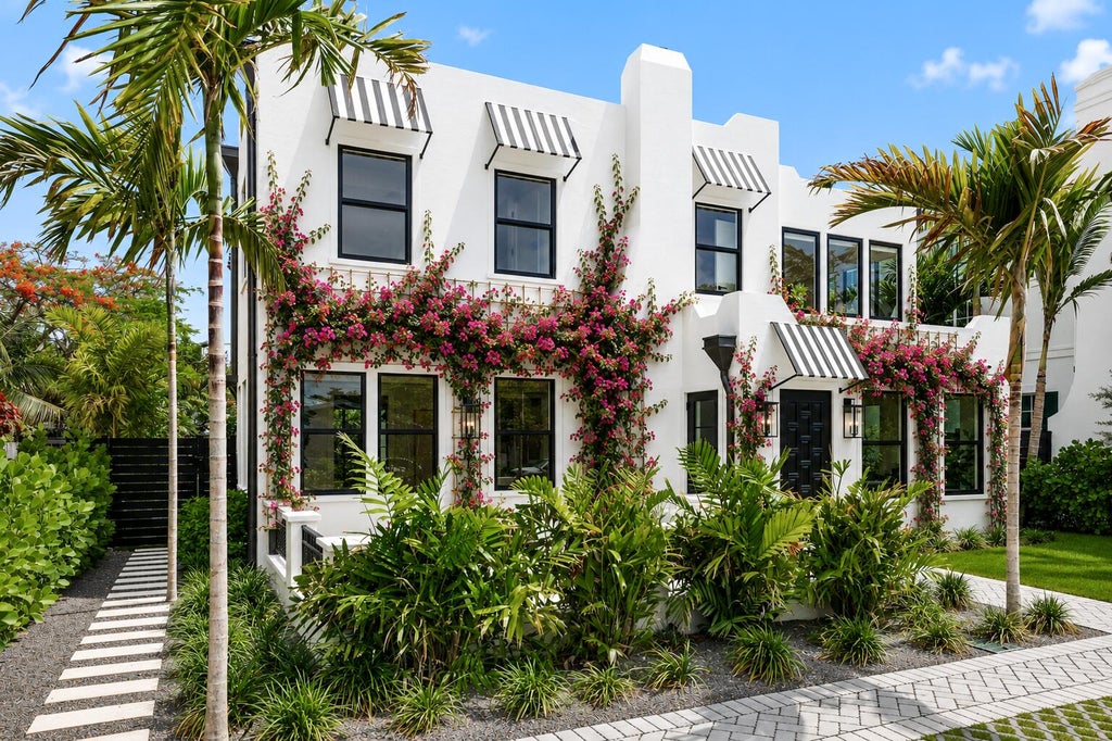 Photo of 317 Greymon Drive, West Palm Beach, FL 33405 (MLS # B26041377)