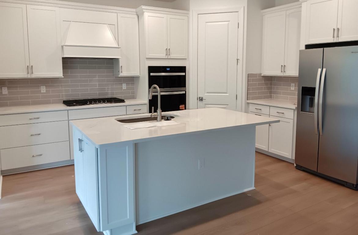 HARBOR ISLE - Residential