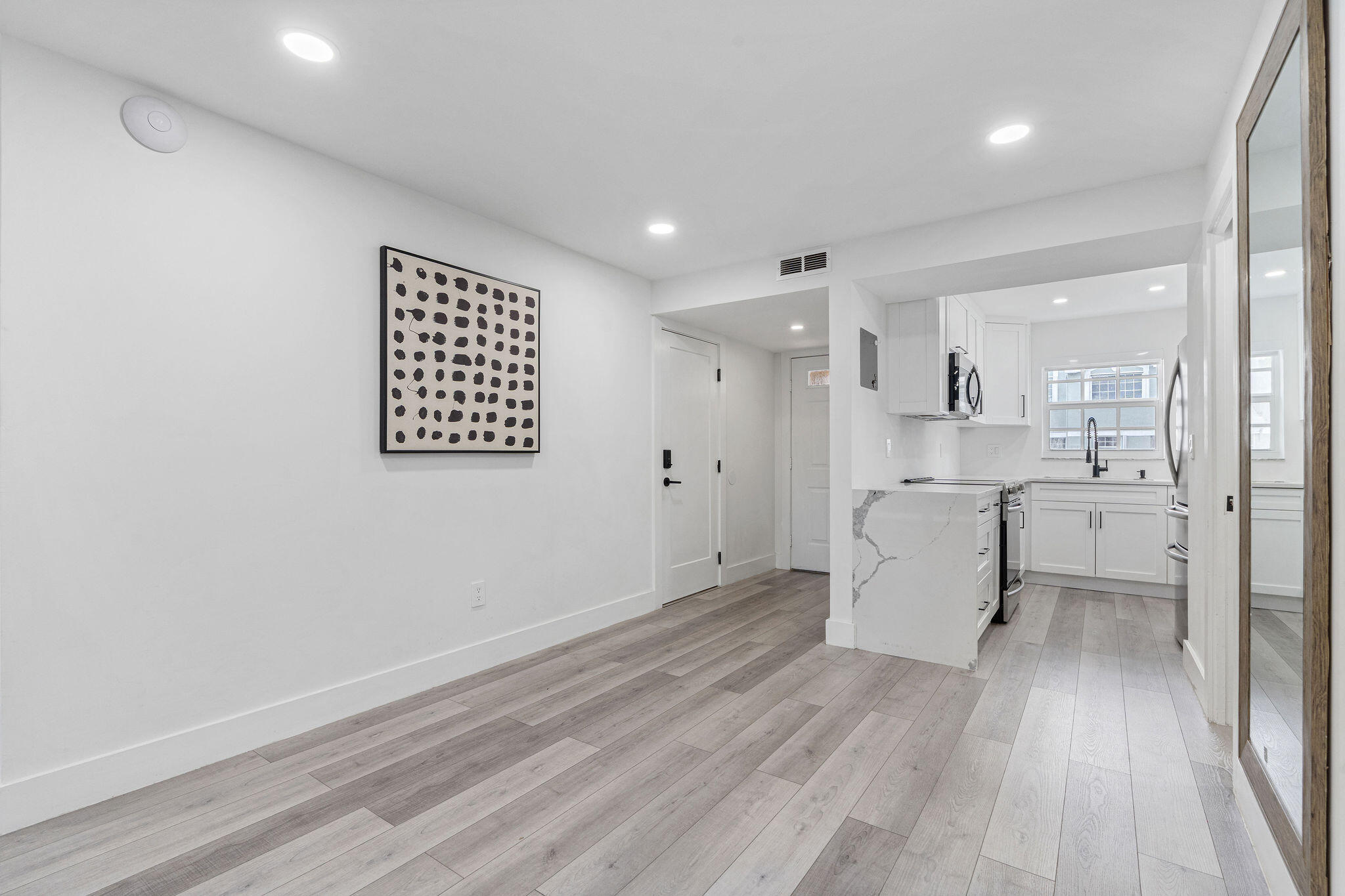FLAMINGO GARDENS - Residential Lease