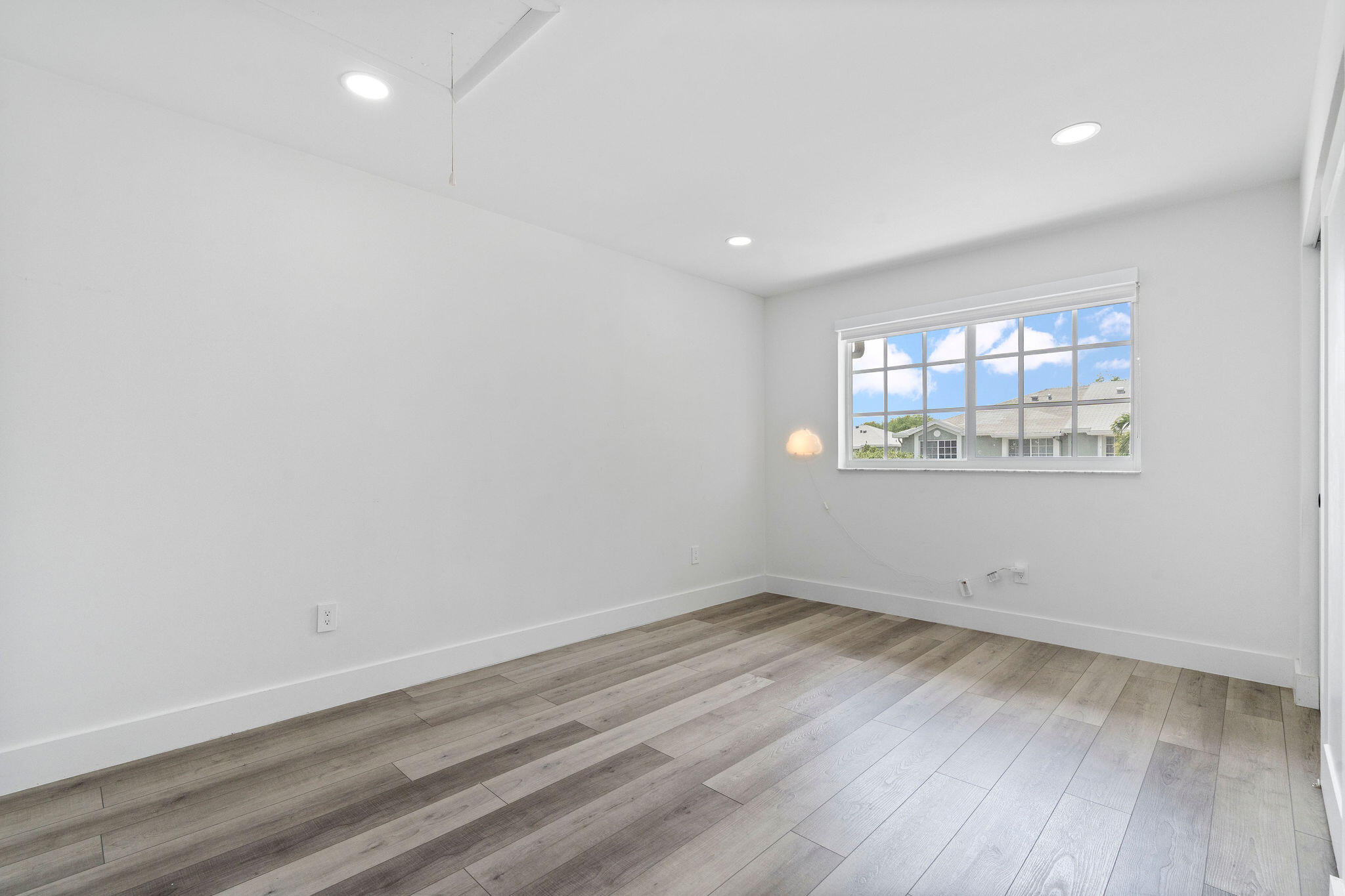 FLAMINGO GARDENS - Residential Lease