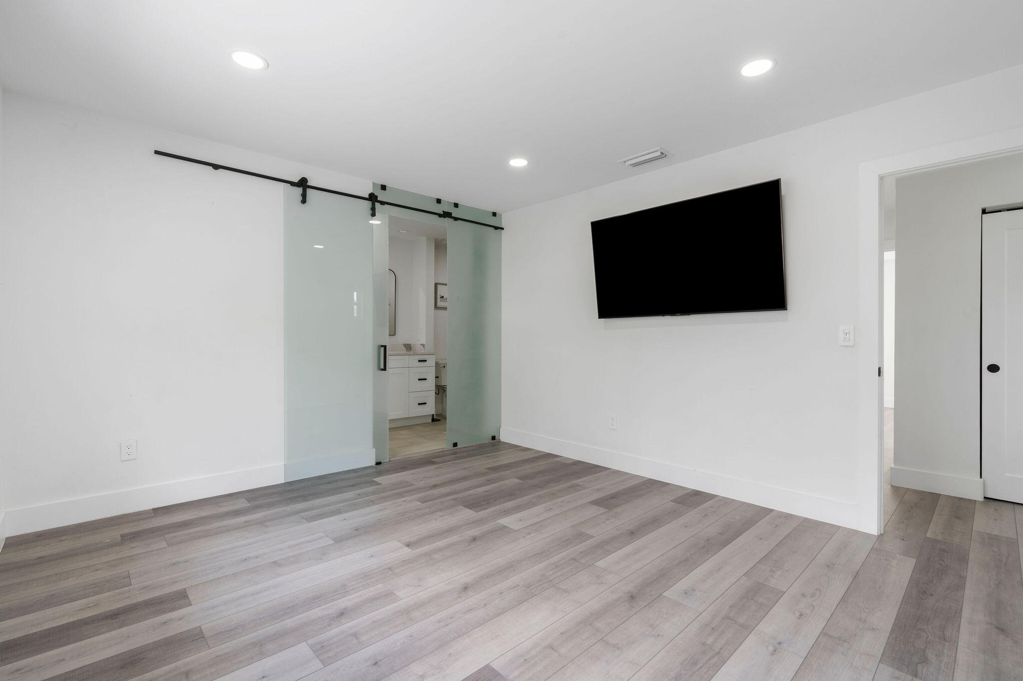 FLAMINGO GARDENS - Residential Lease