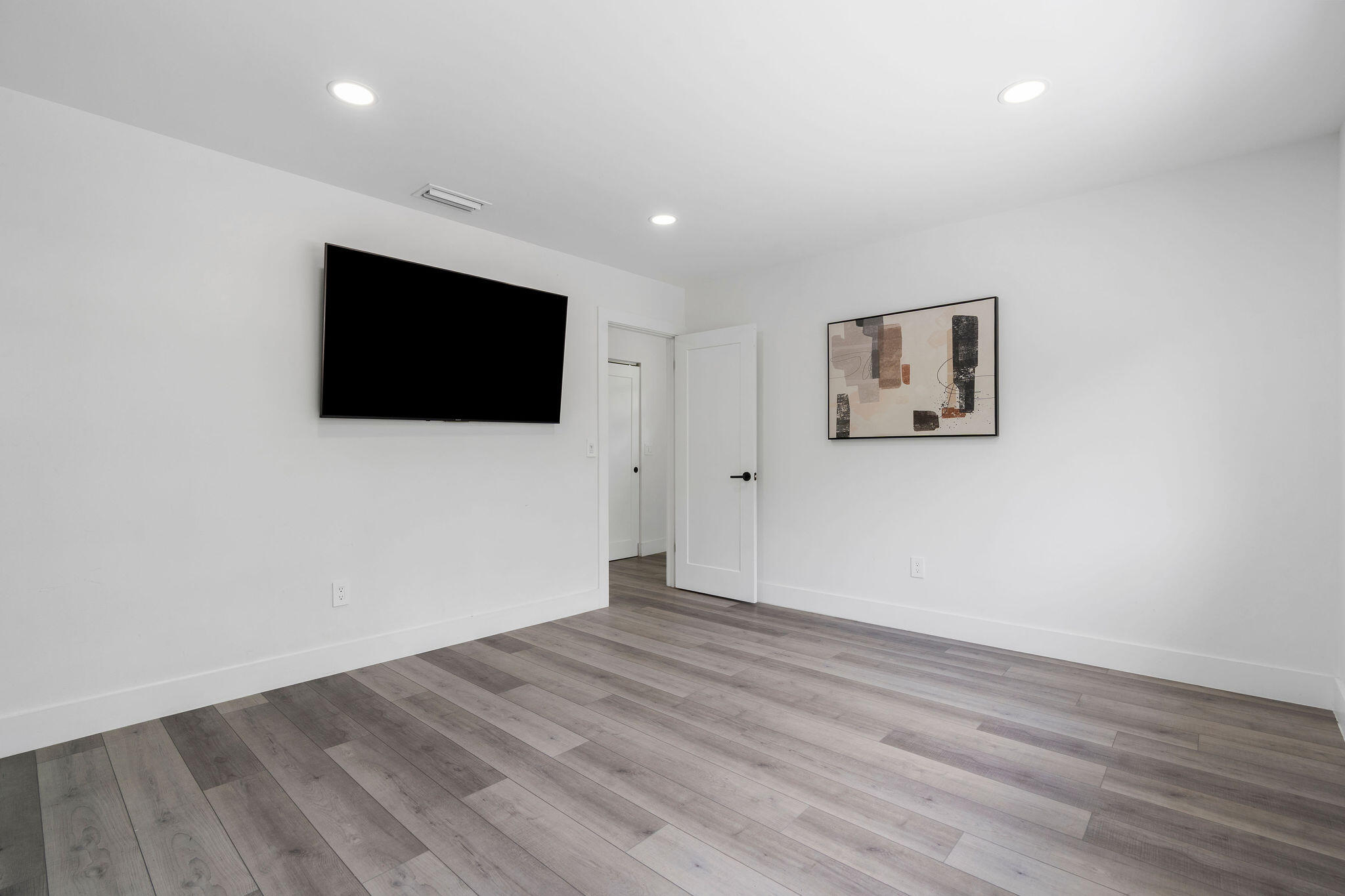 FLAMINGO GARDENS - Residential Lease