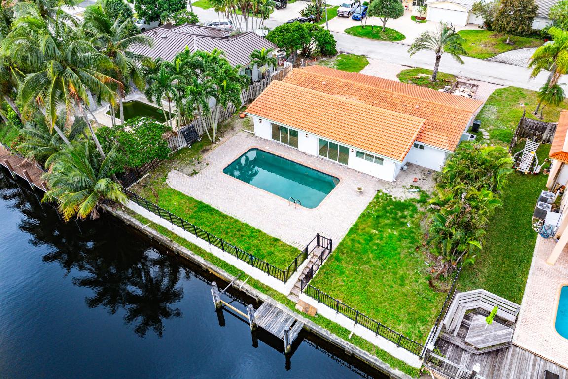 BOCA ISLANDS SEC 3 IN - Residential Lease