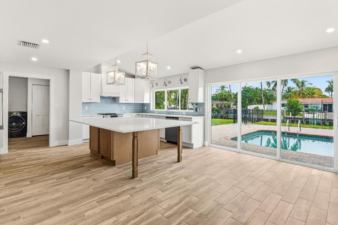 BOCA ISLANDS SEC 3 IN - Residential Lease