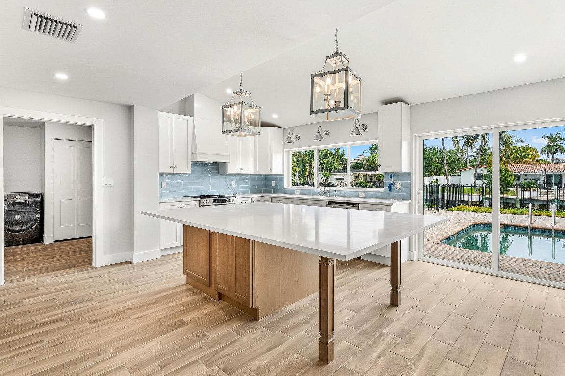 BOCA ISLANDS SEC 3 IN - Residential Lease