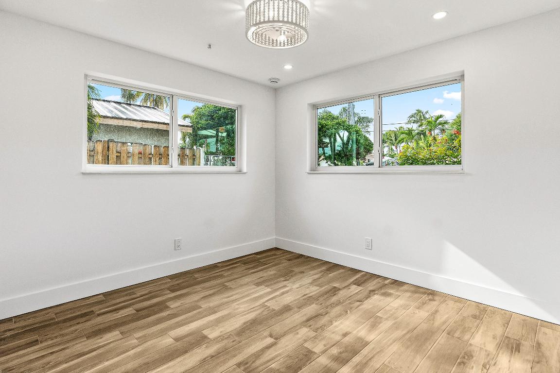 BOCA ISLANDS SEC 3 IN - Residential Lease