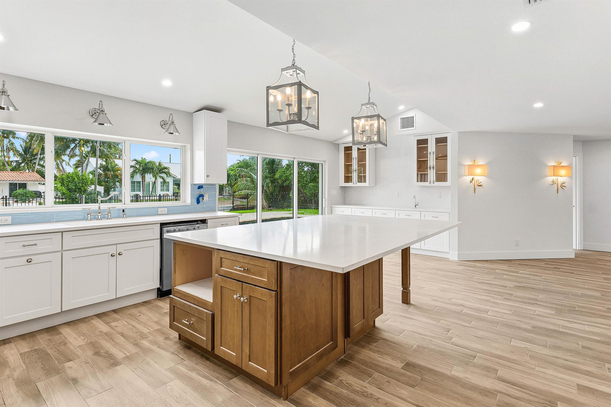 BOCA ISLANDS SEC 3 IN - Residential Lease