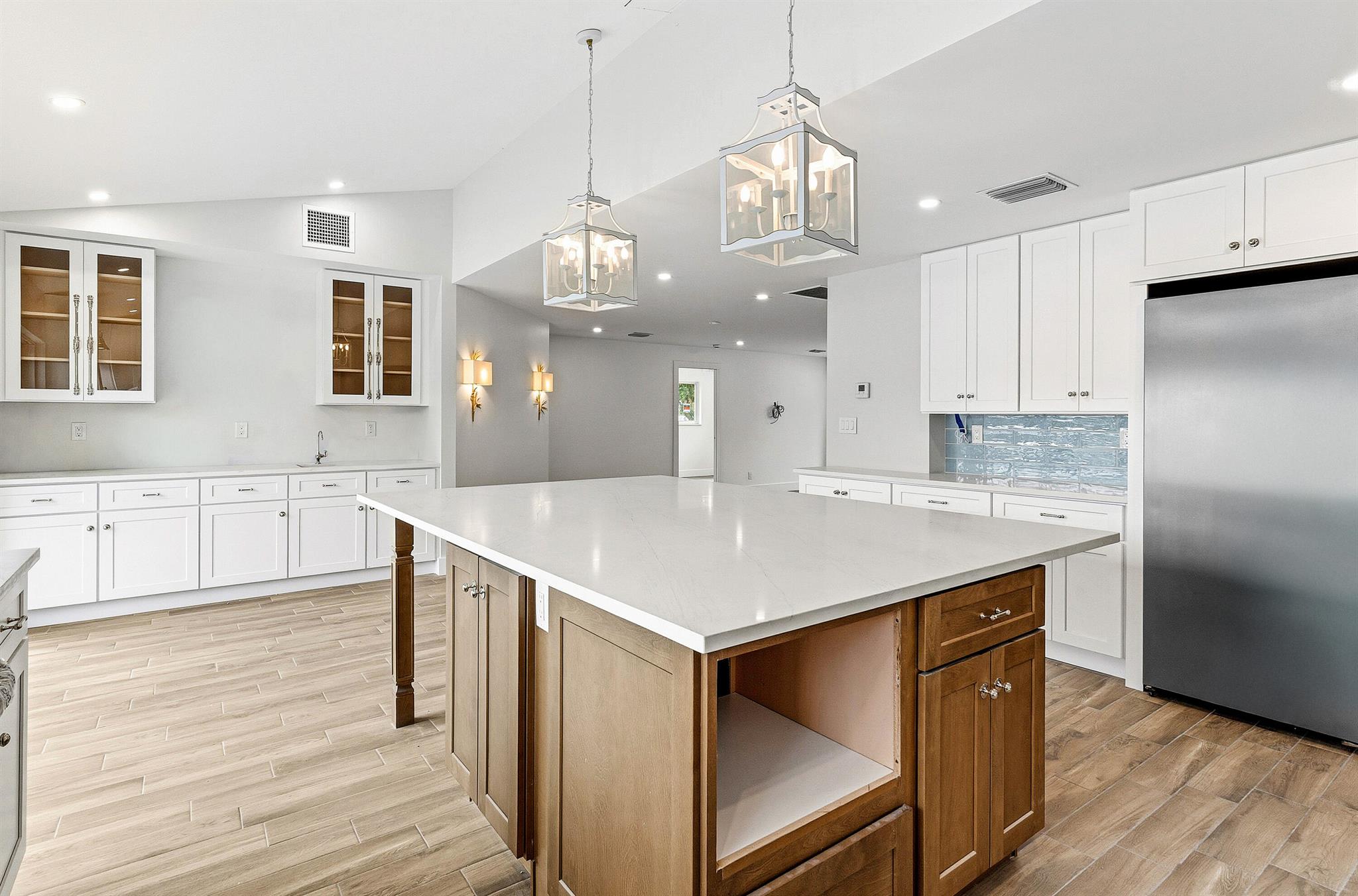 BOCA ISLANDS SEC 3 IN - Residential Lease