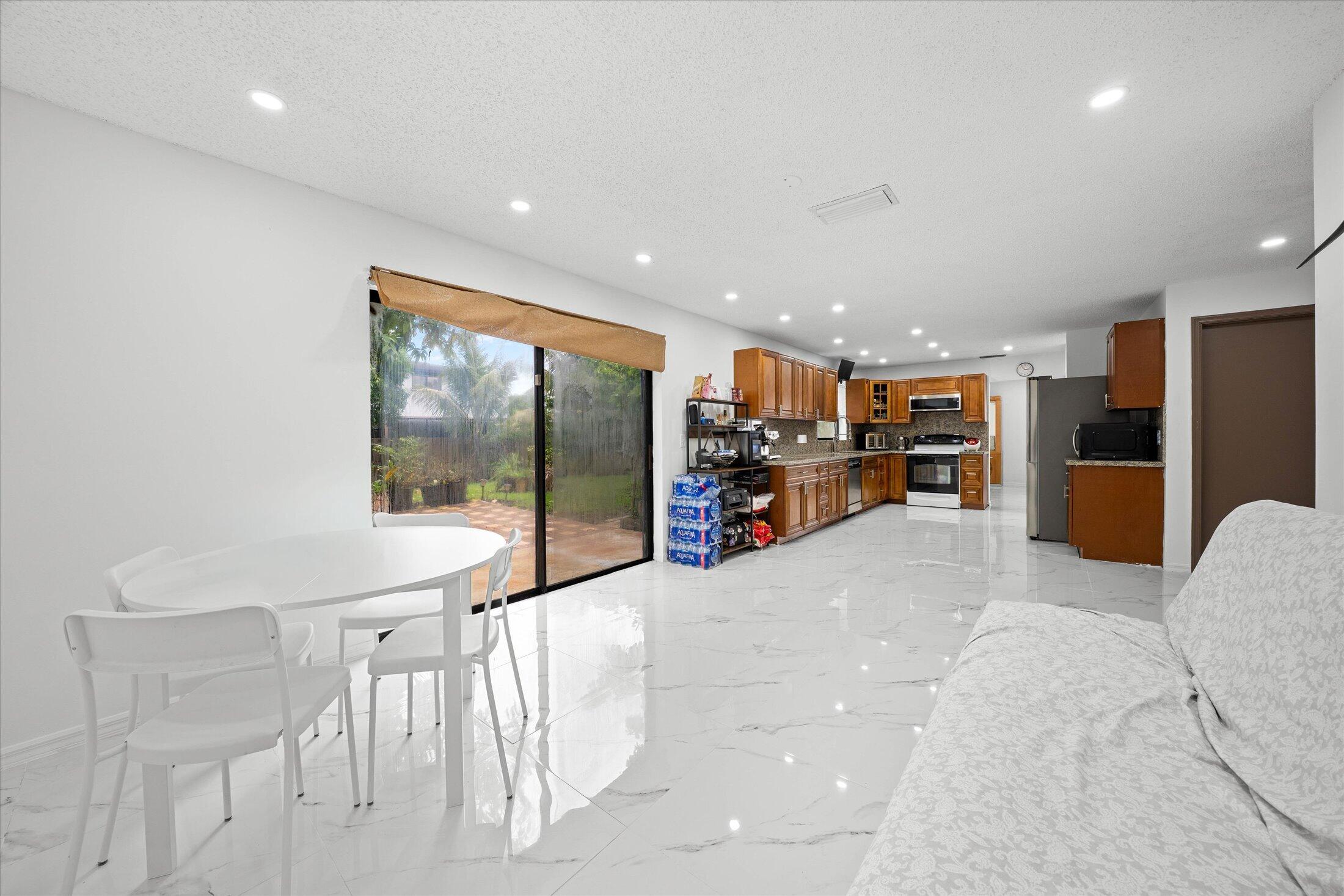 BRIARGATE PLAT - Residential