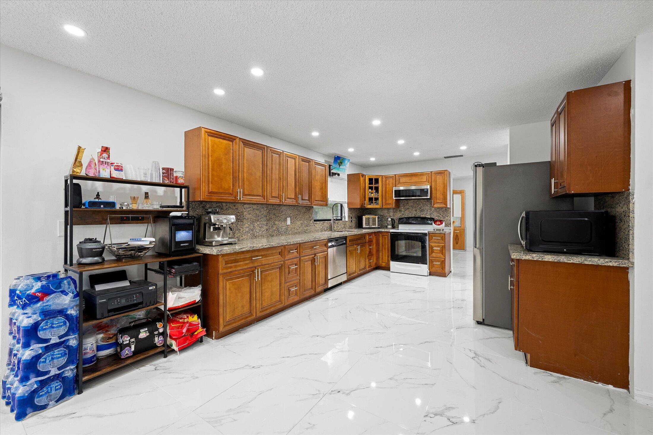 BRIARGATE PLAT - Residential