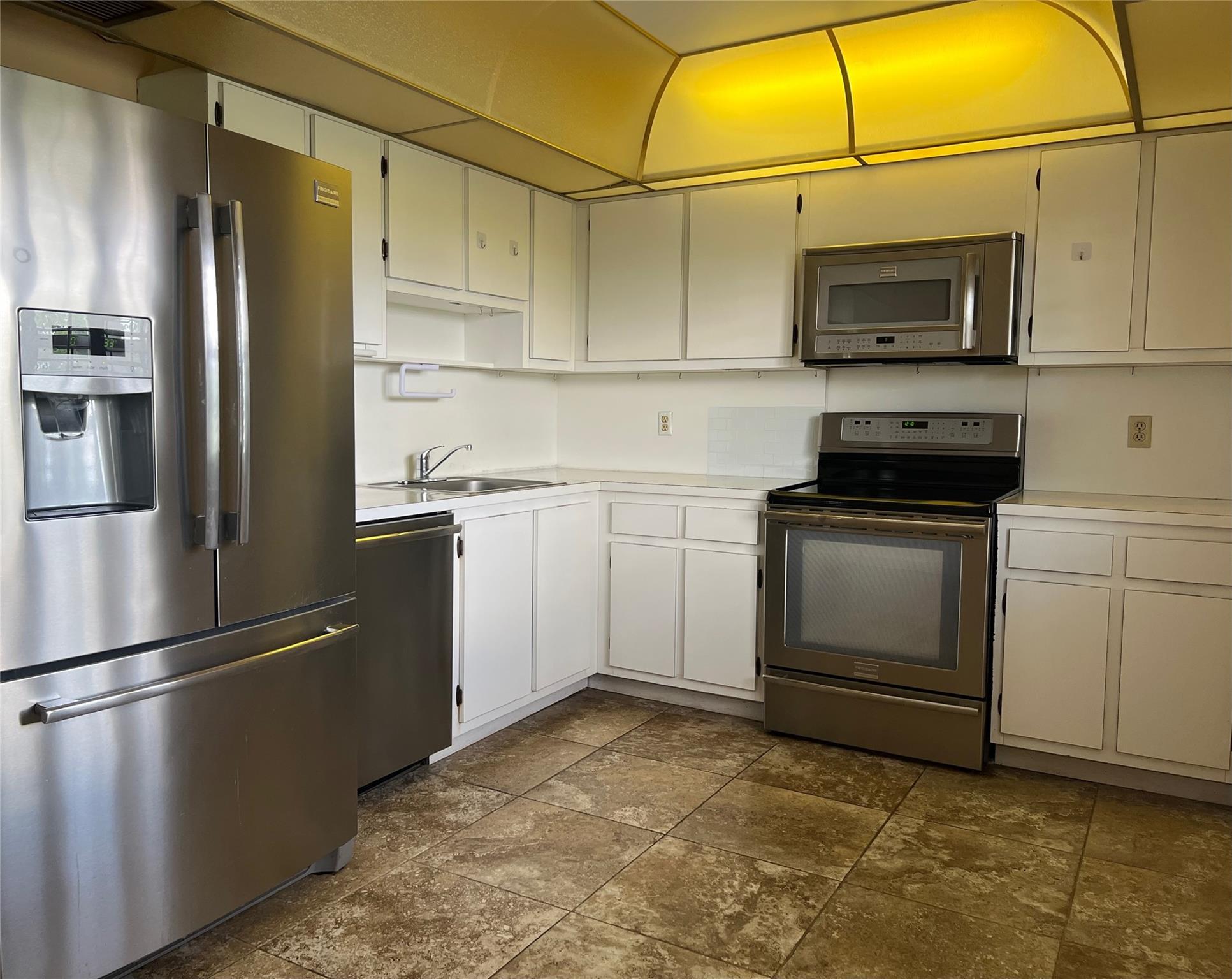 808 Cypress Blvd 504