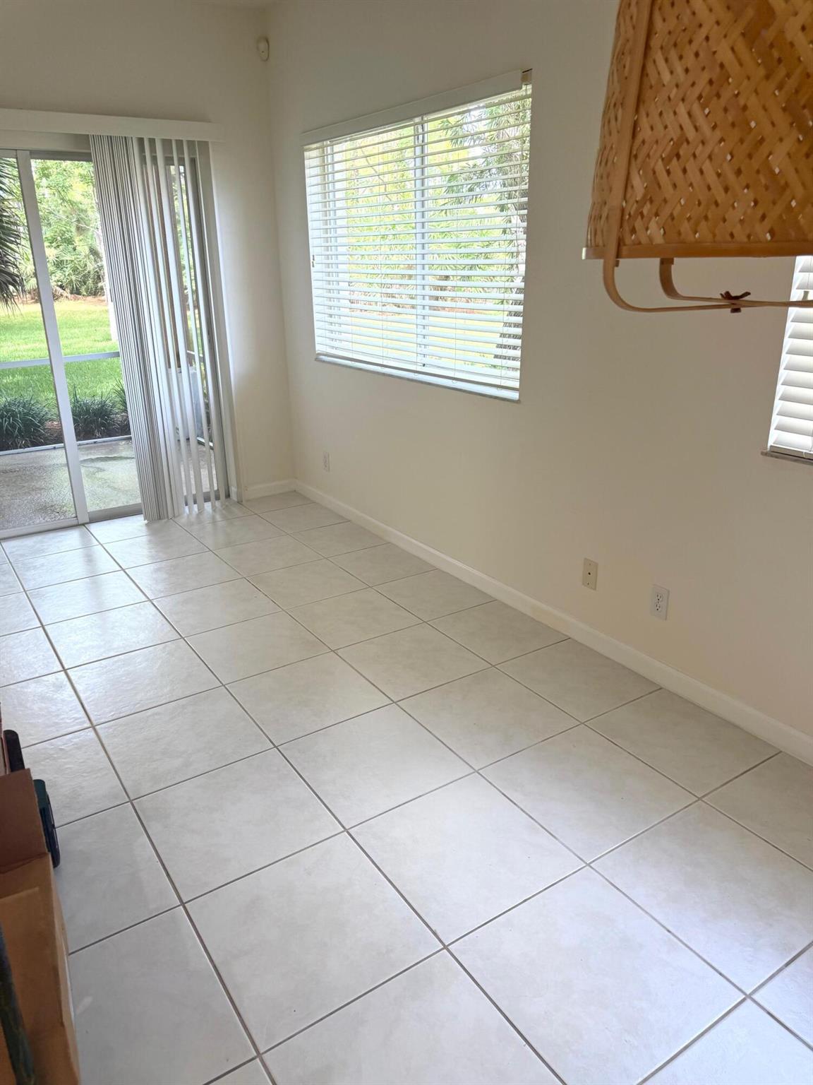 CASTLE PINES CONDOMINIUM - Residential Lease