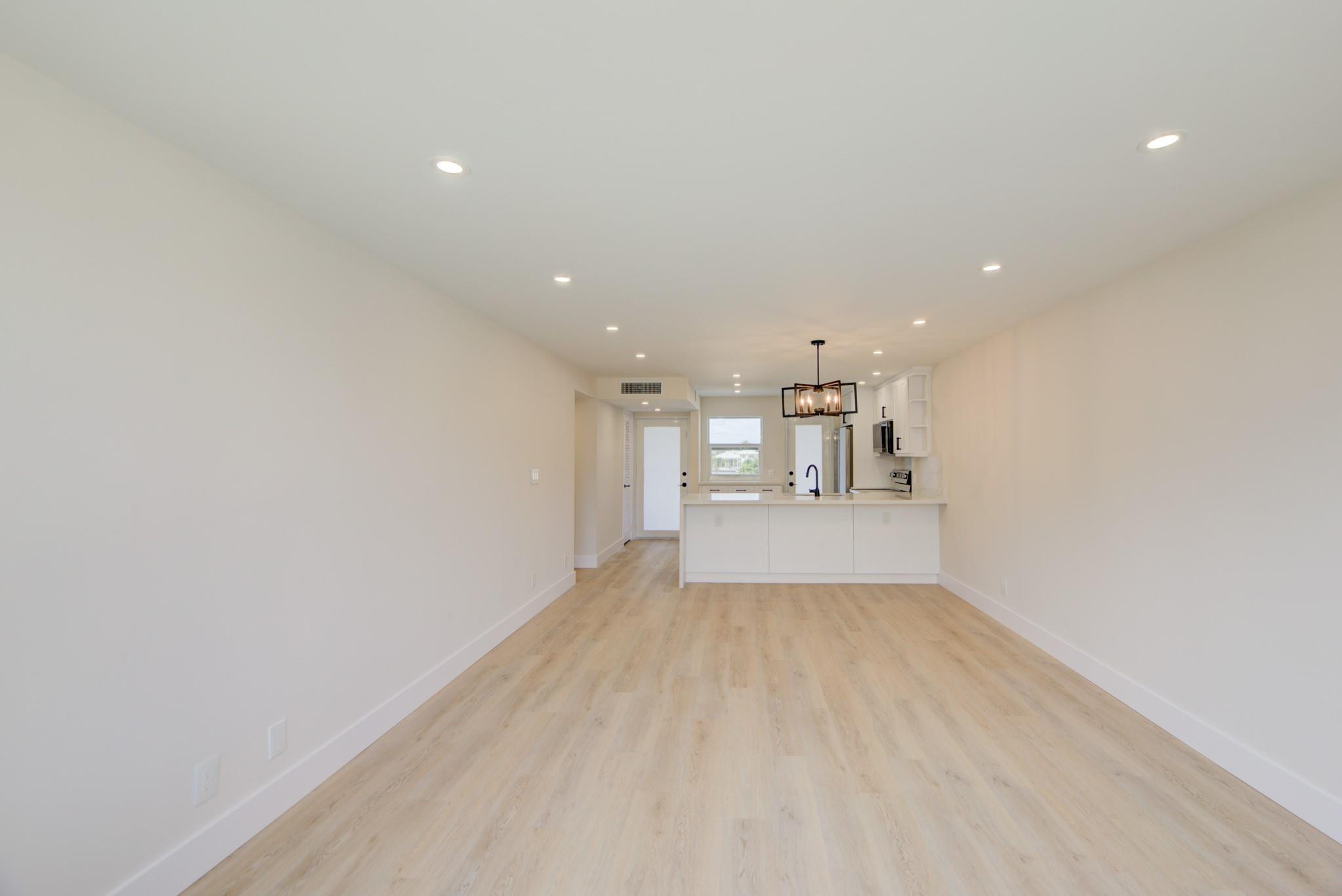 GRANADA HOUSE - Residential