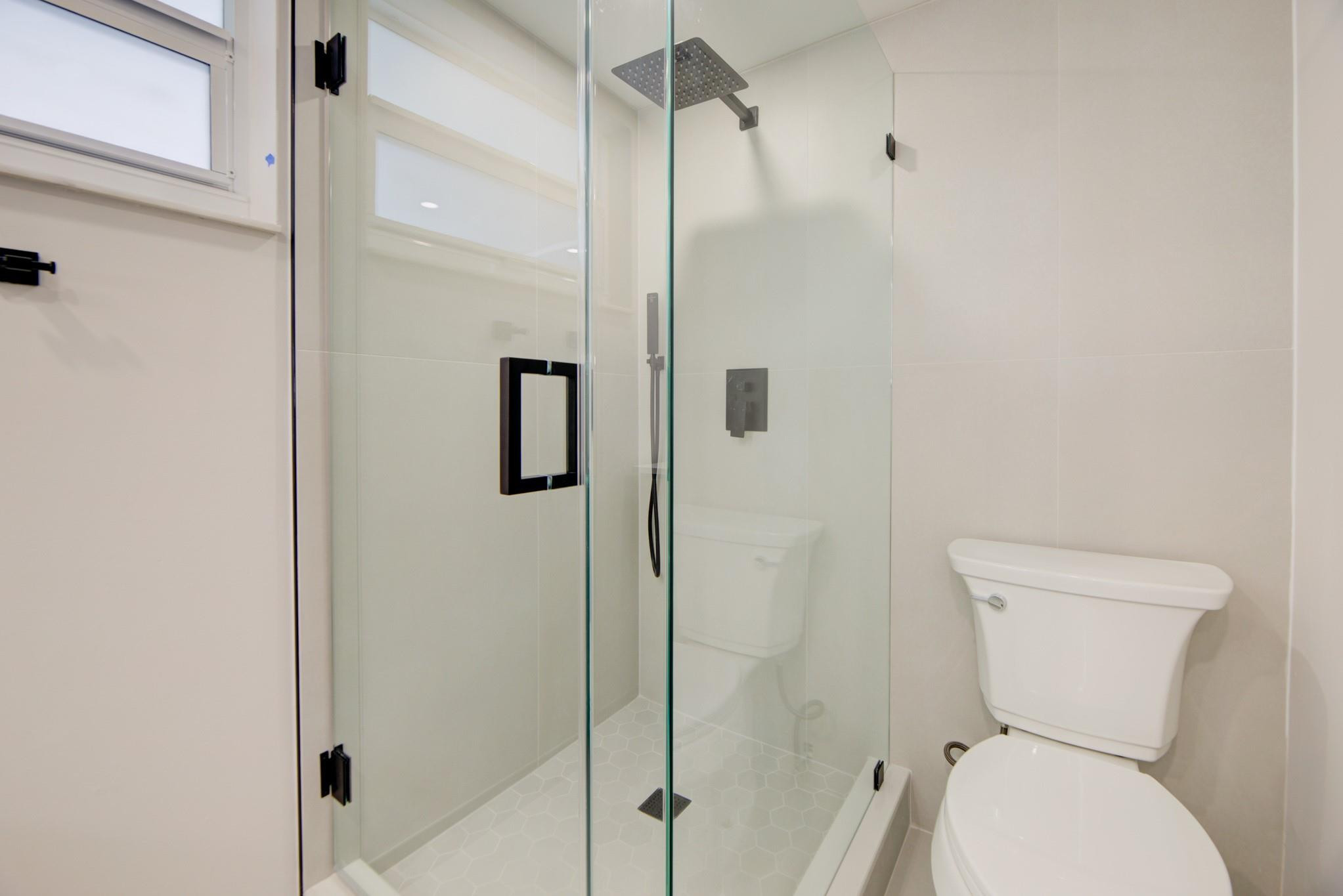 GRANADA HOUSE - Residential